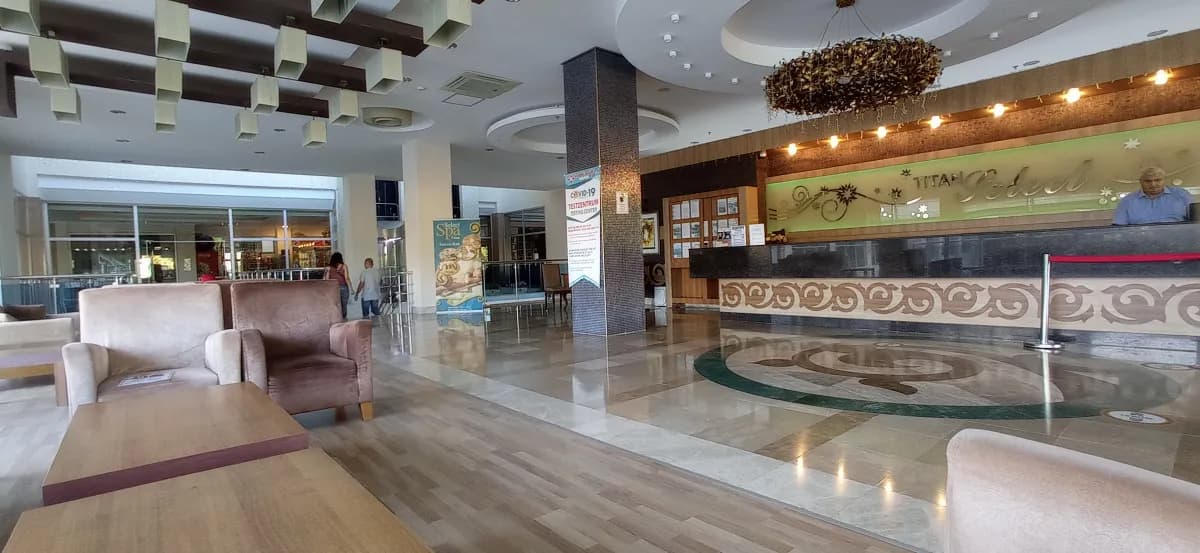 Titan Hotels - photo 10