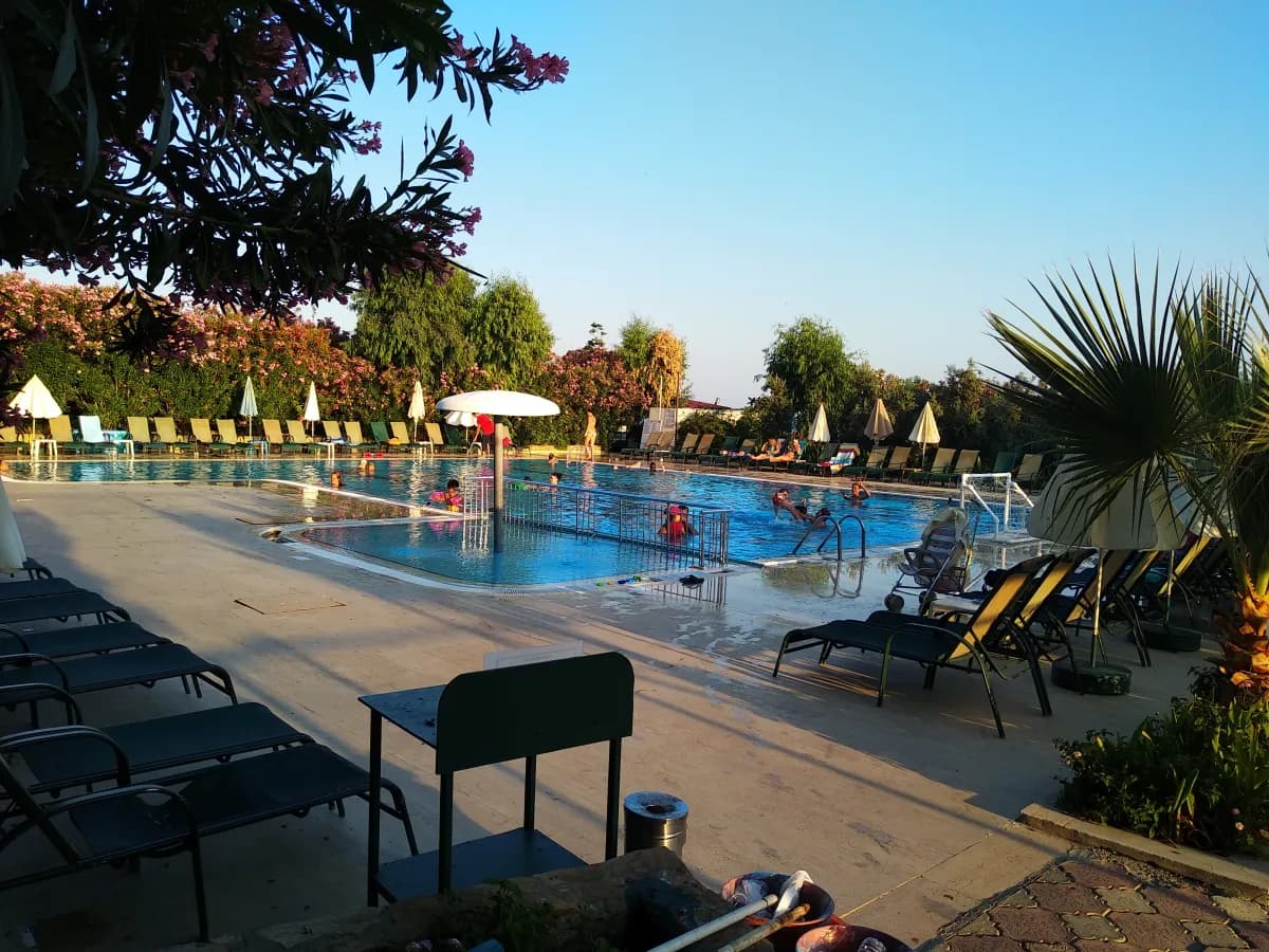 MC Mahberi Beach Hotel - photo 9