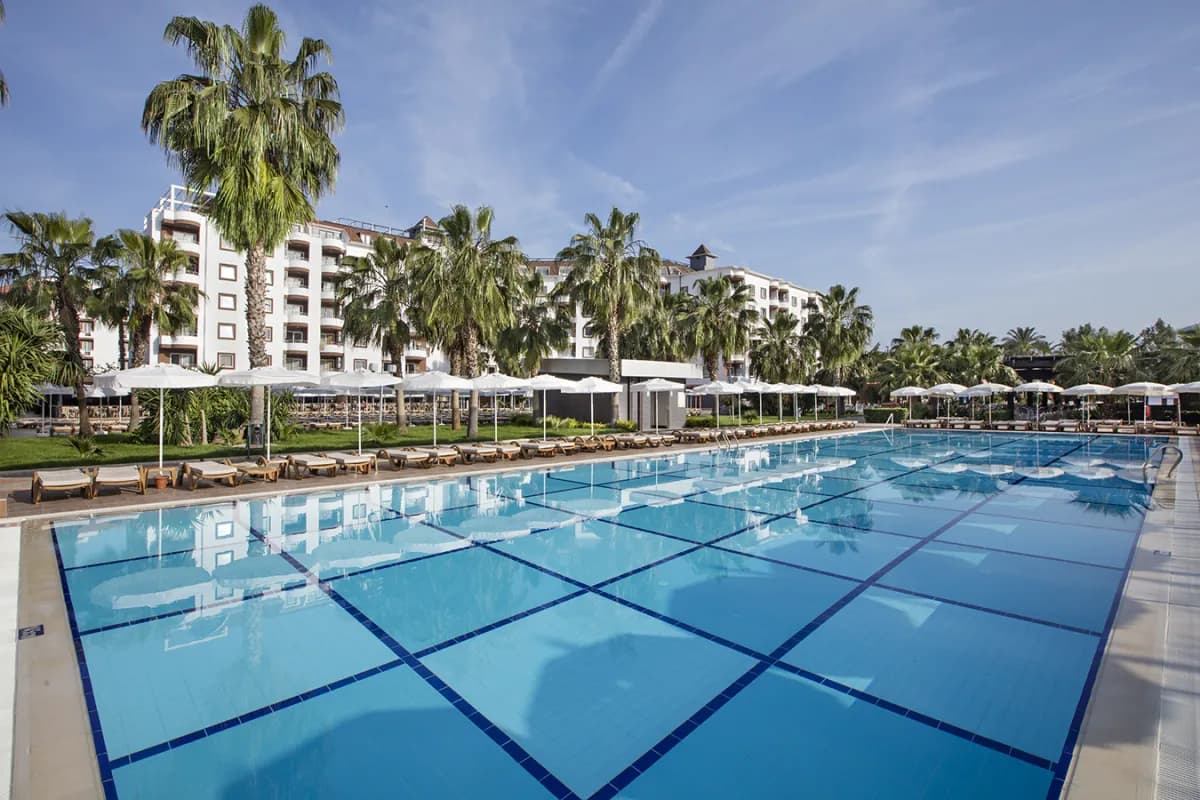 Royal Garden Select & Suite Hotel - photo 3