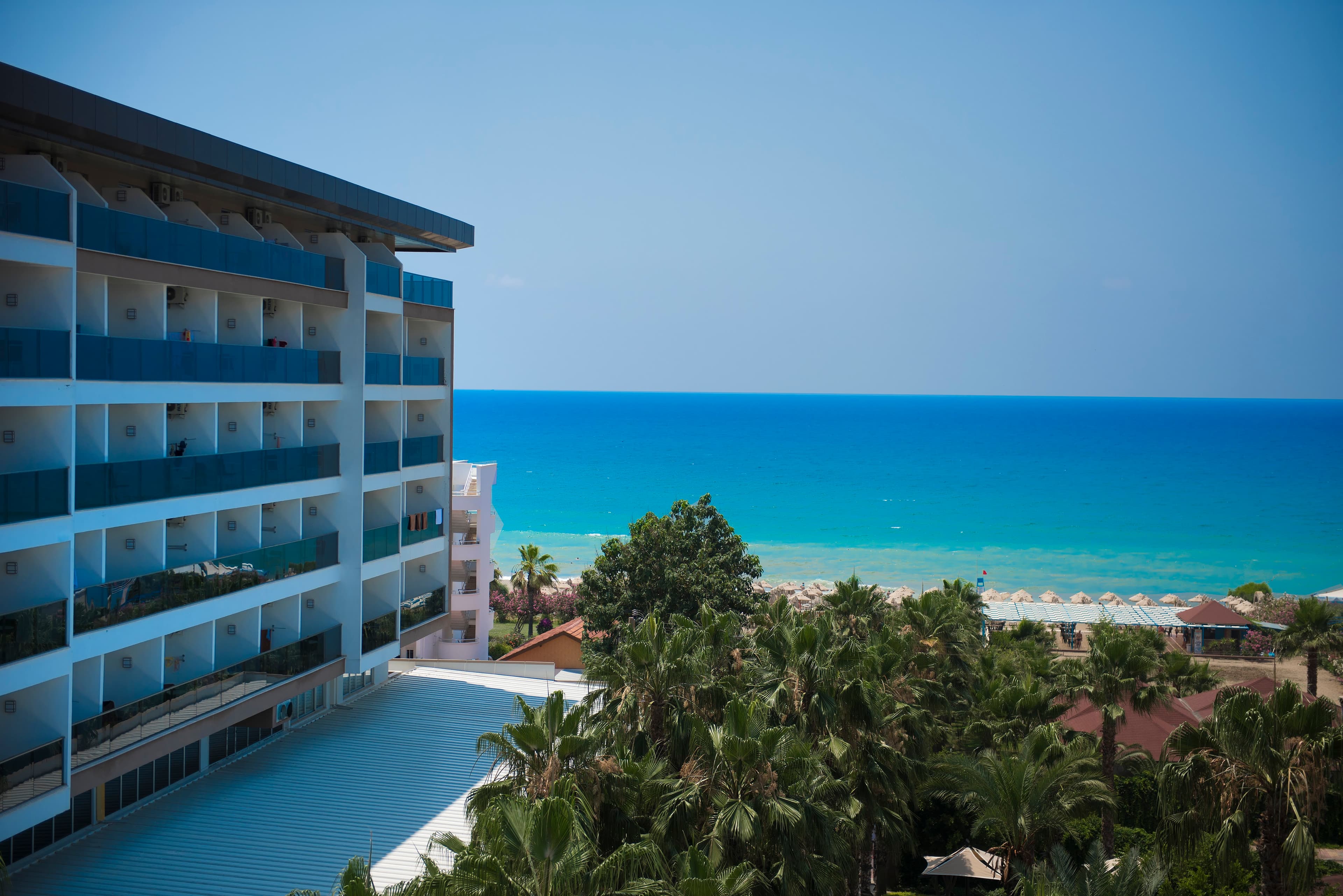 Royal Garden Select & Suite Hotel - photo 7