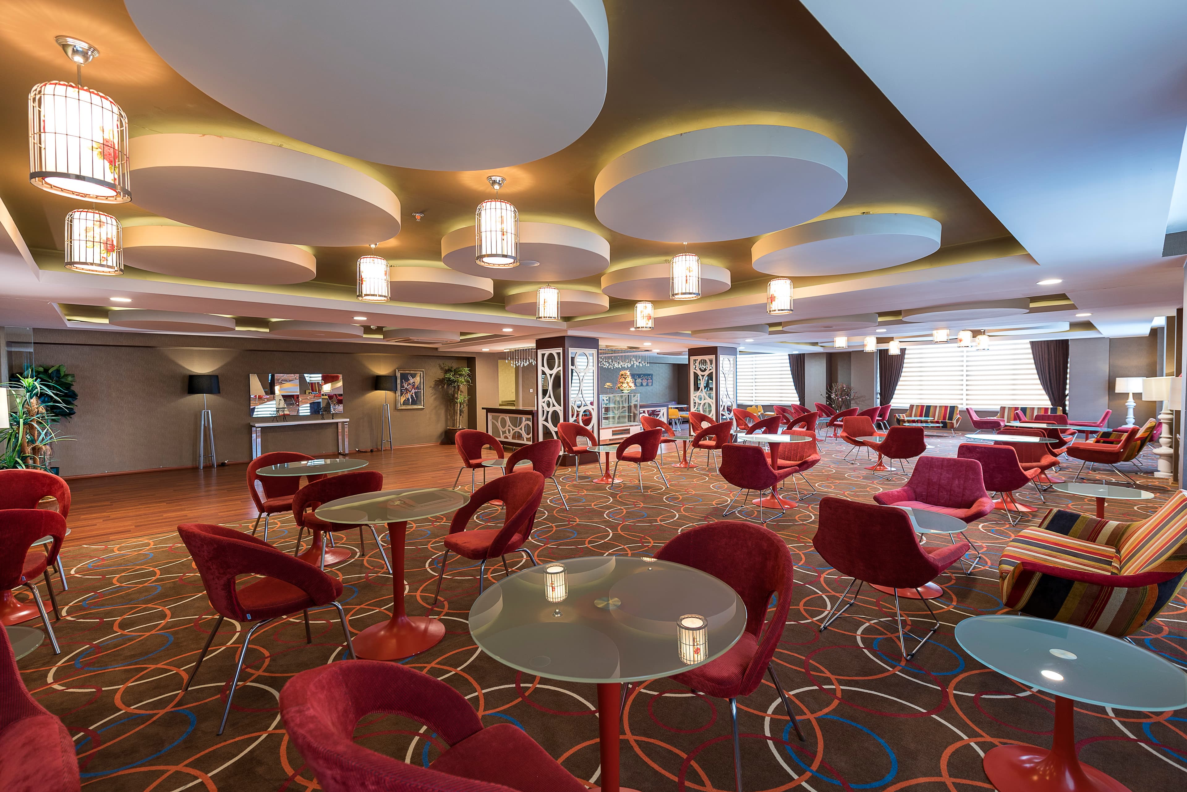 Royal Garden Select & Suite Hotel - photo 10