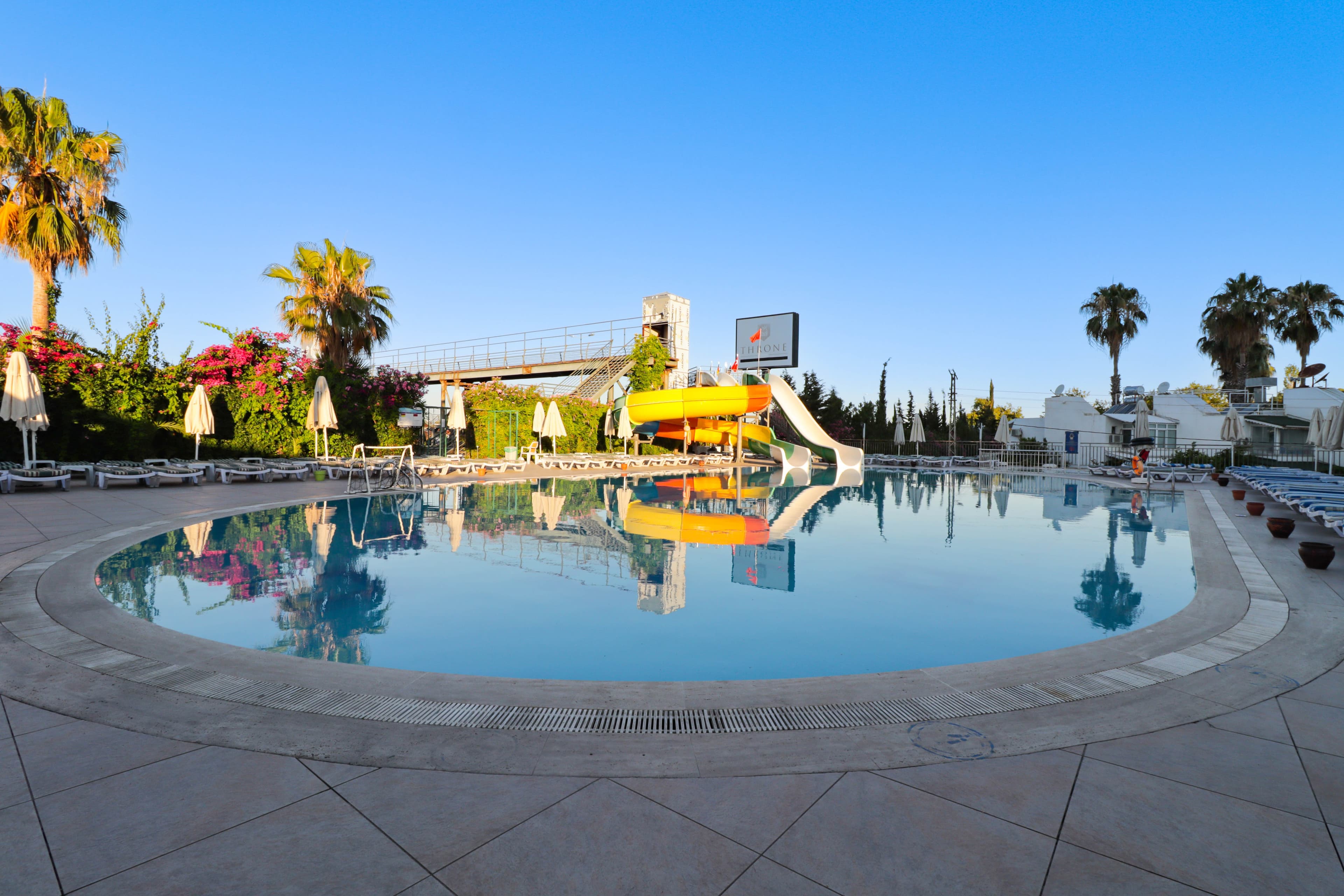 Throne Beach Resort & Spa - photo 3