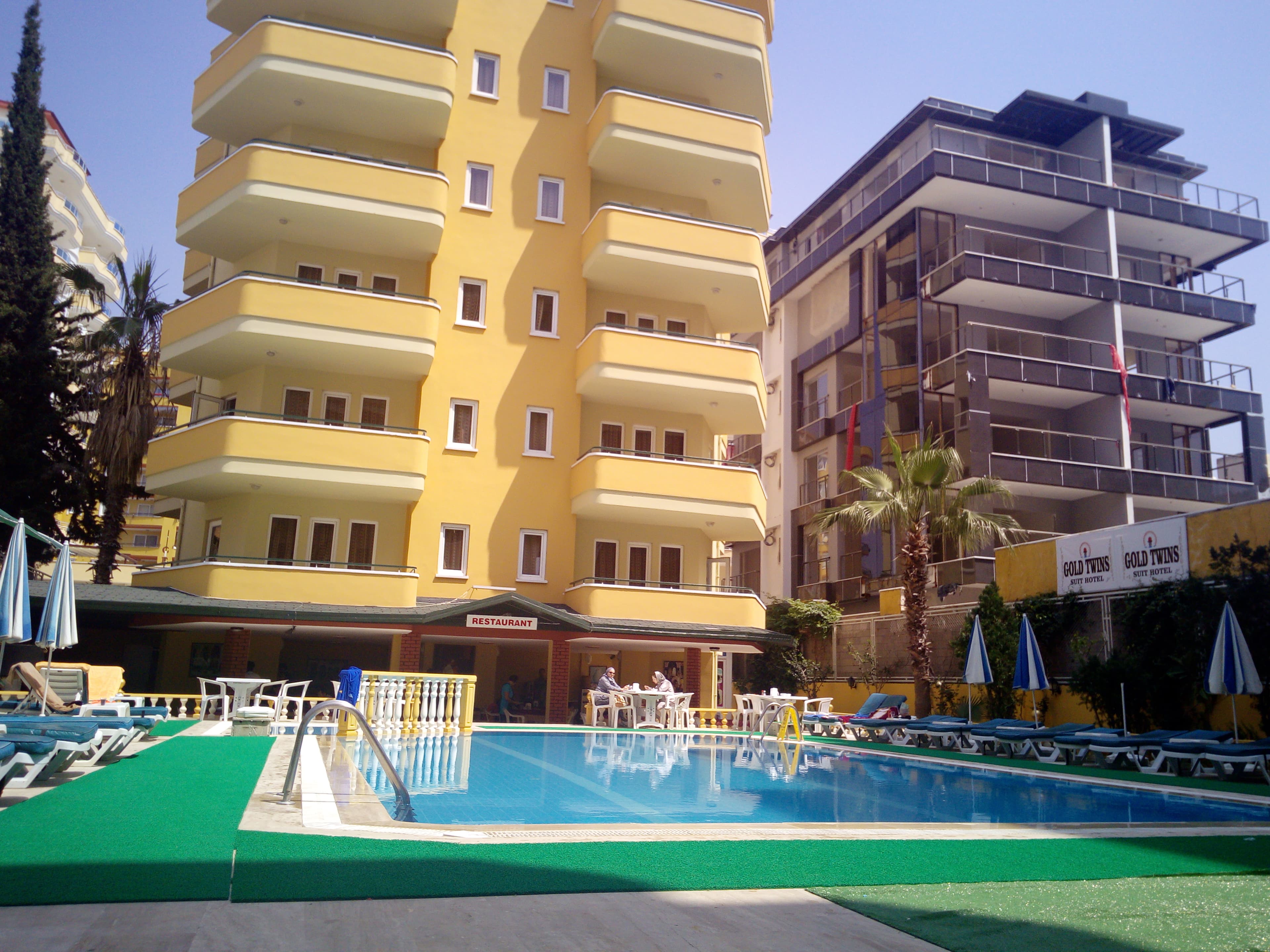 Gold Twins Suit Hotel - photo 5