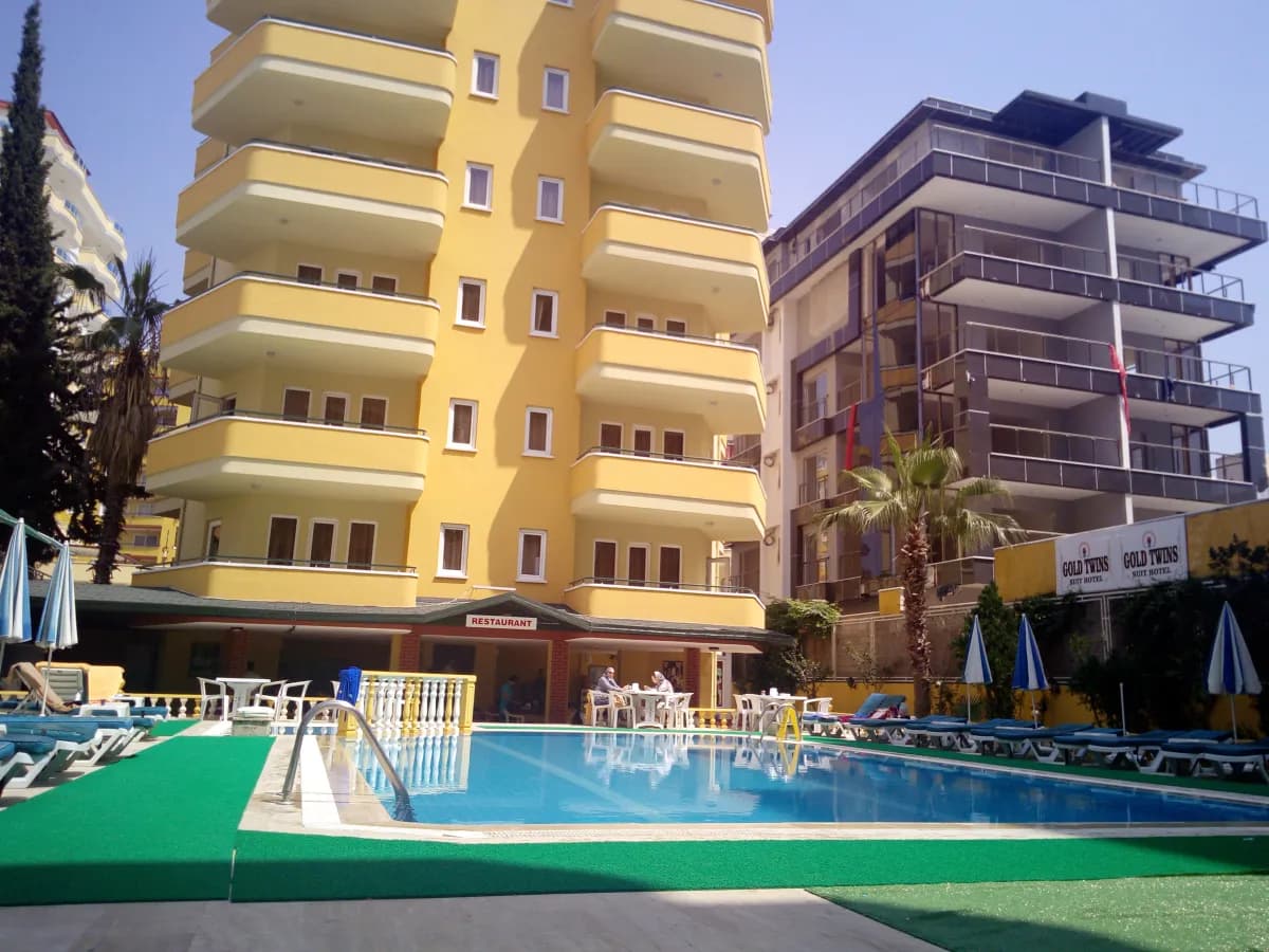 Gold Twins Suit Hotel - photo 5