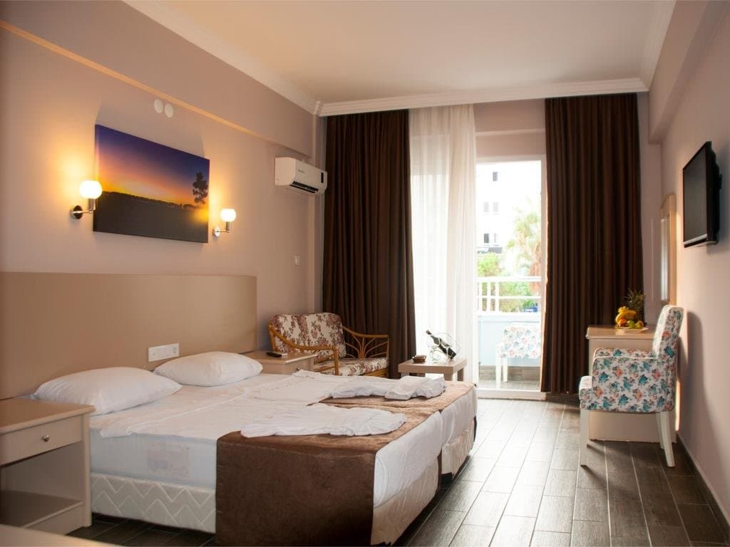 Klas Bistro Hotel Restaurant - photo 10