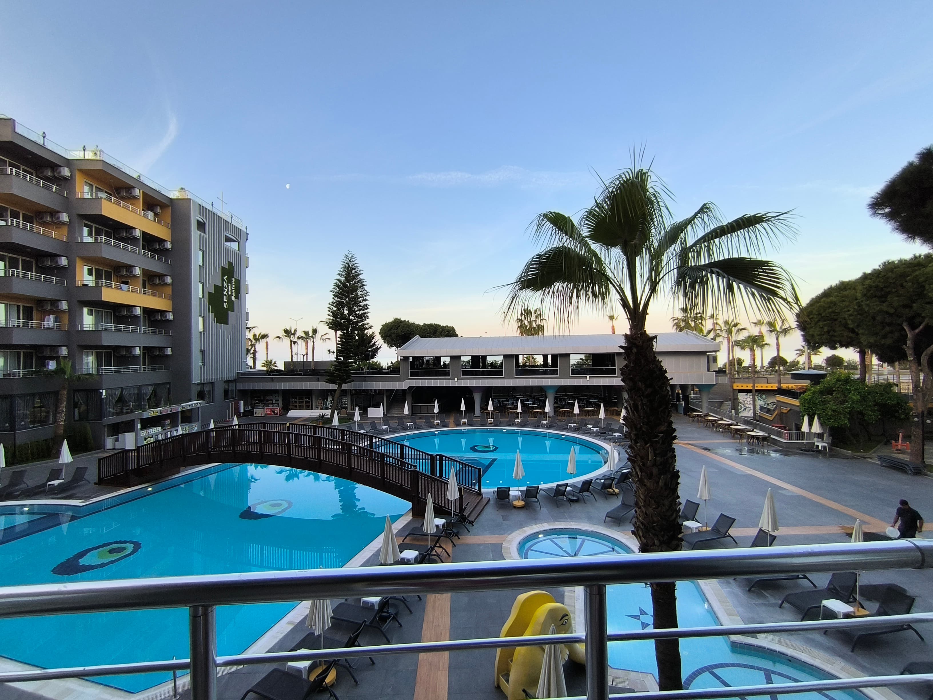 Santana Hotel - photo 3
