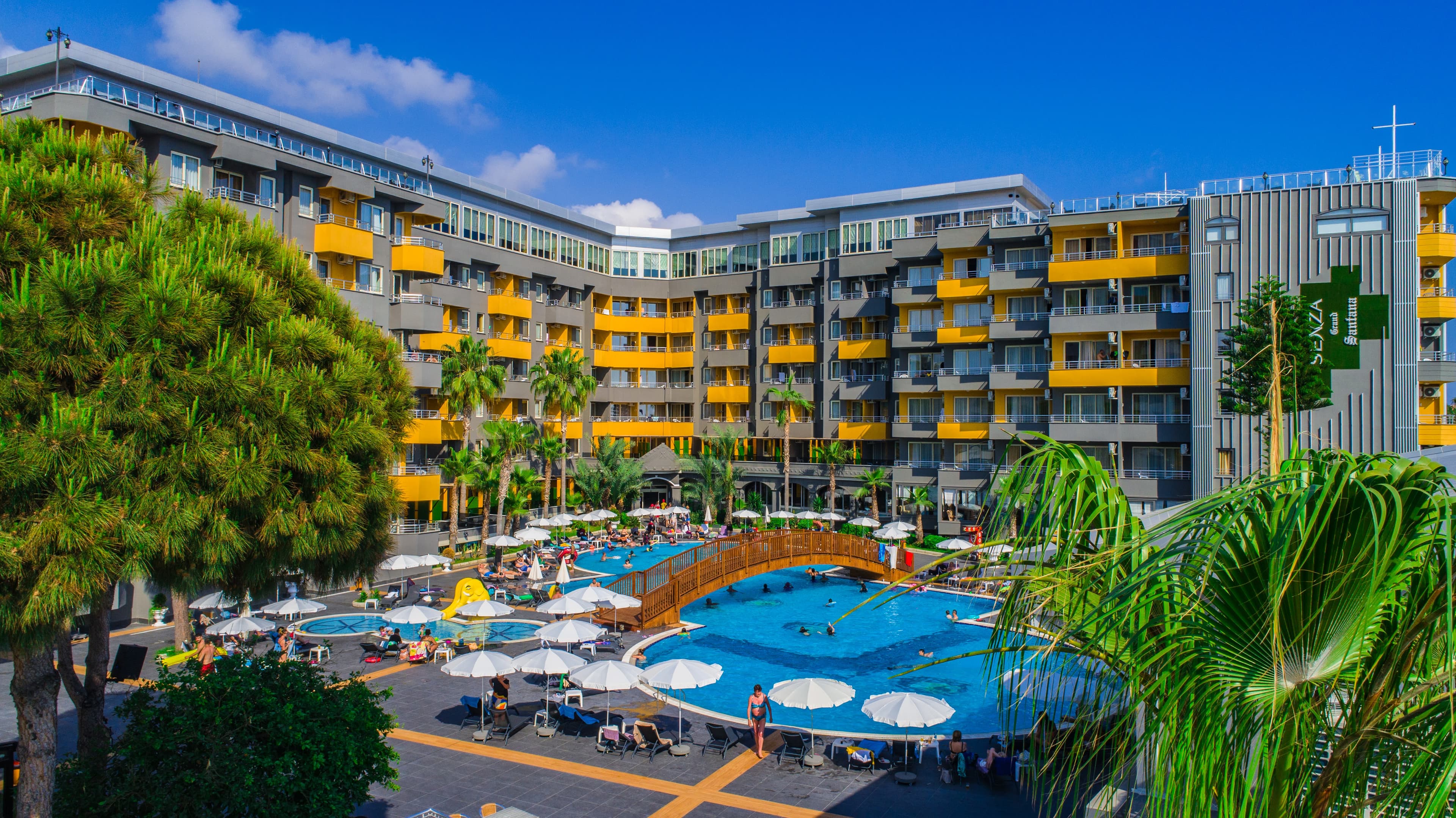 SENZA Grand Santana Hotel