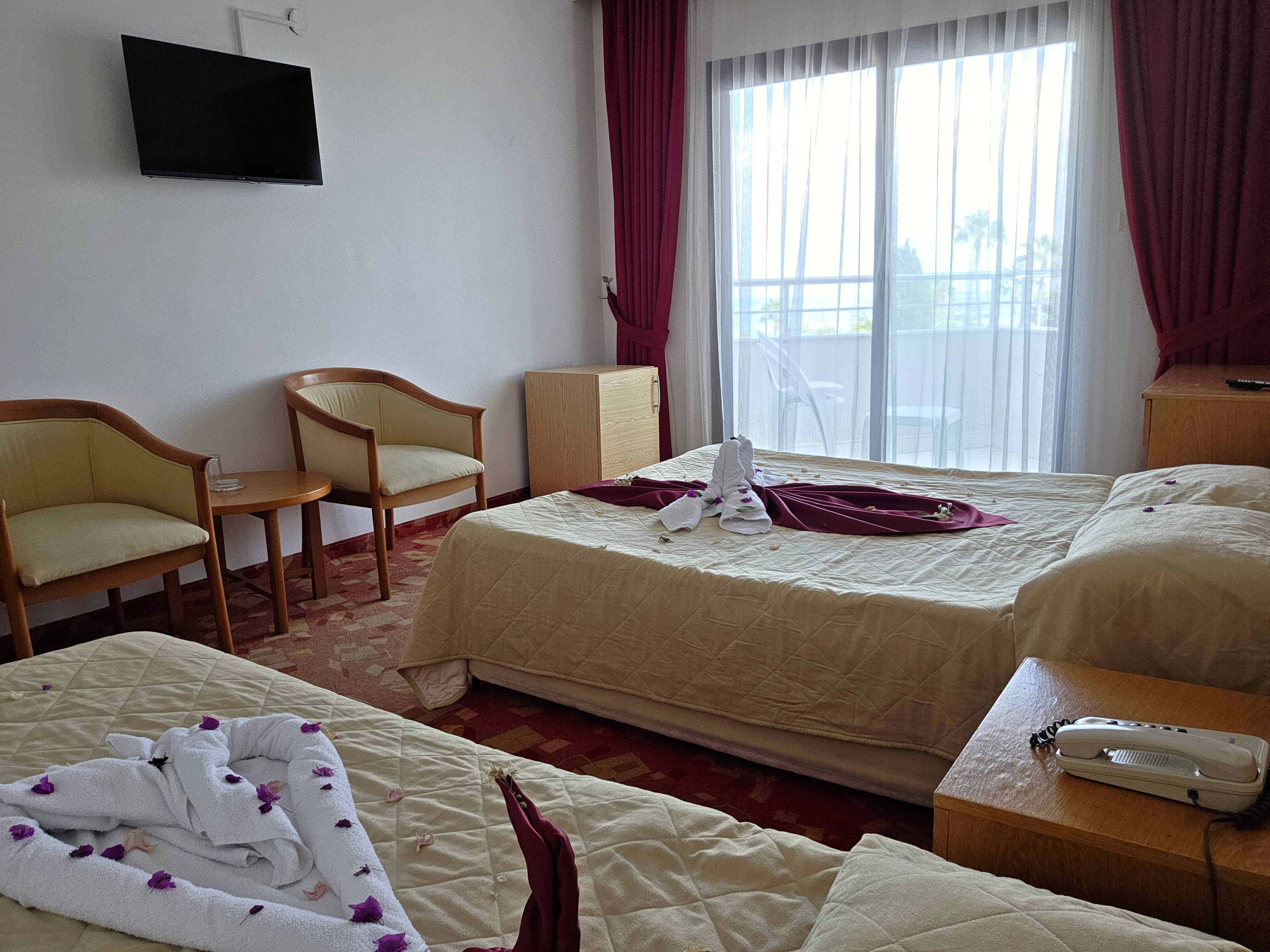 Sunshine Hotel - photo 2