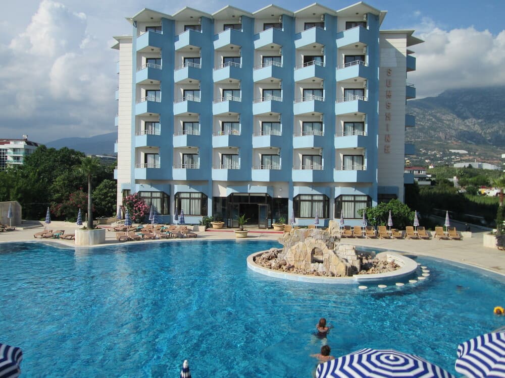 Sunshine Hotel - photo 4