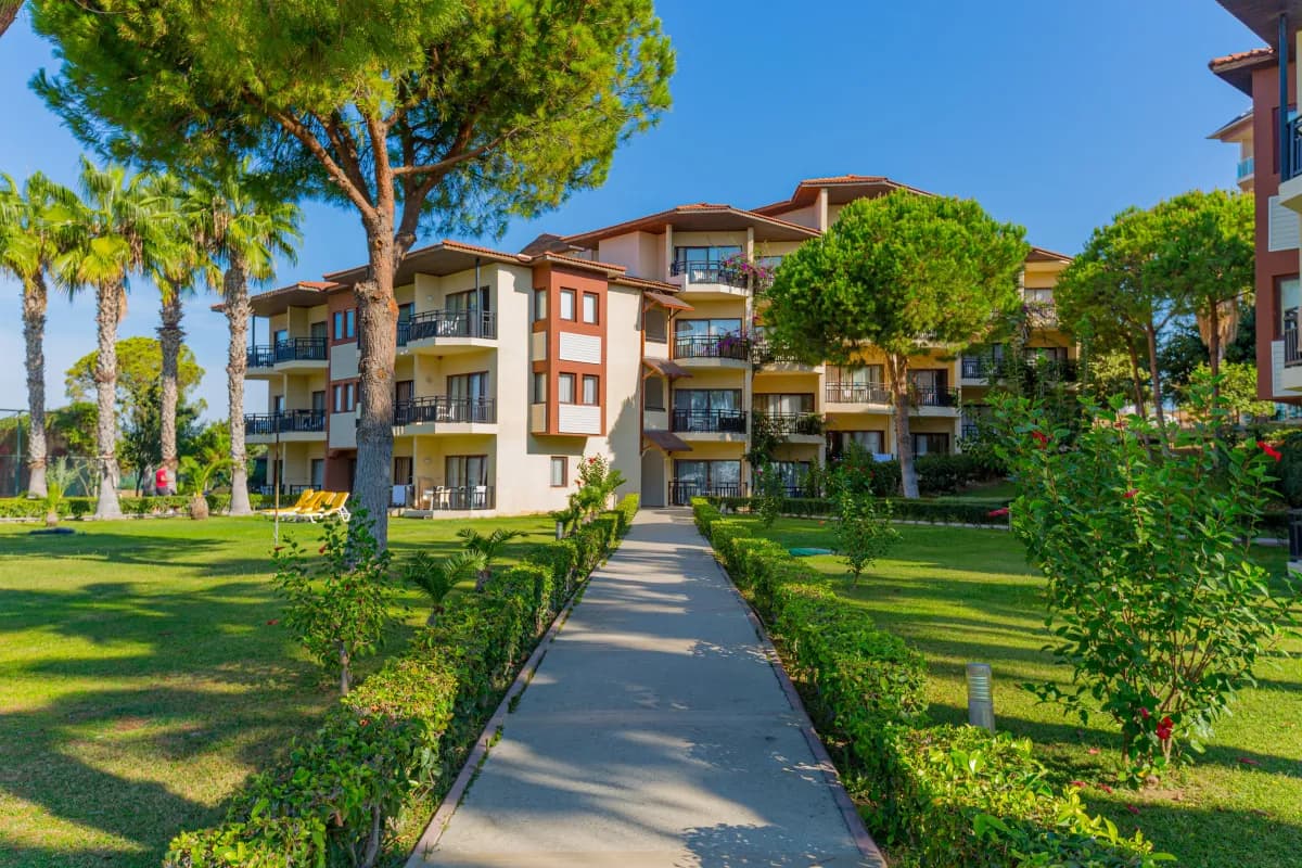 Justiniano Park Conti