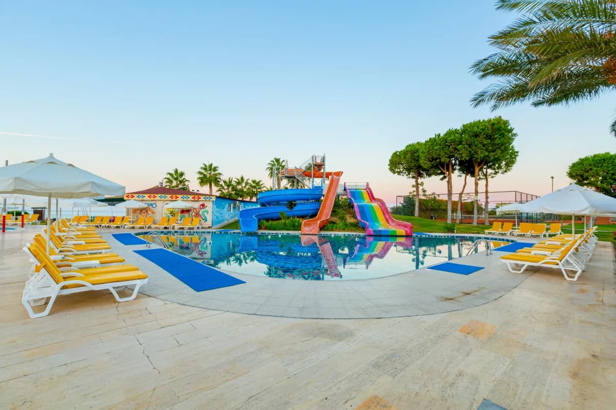 Justiniano Park Conti - photo 8