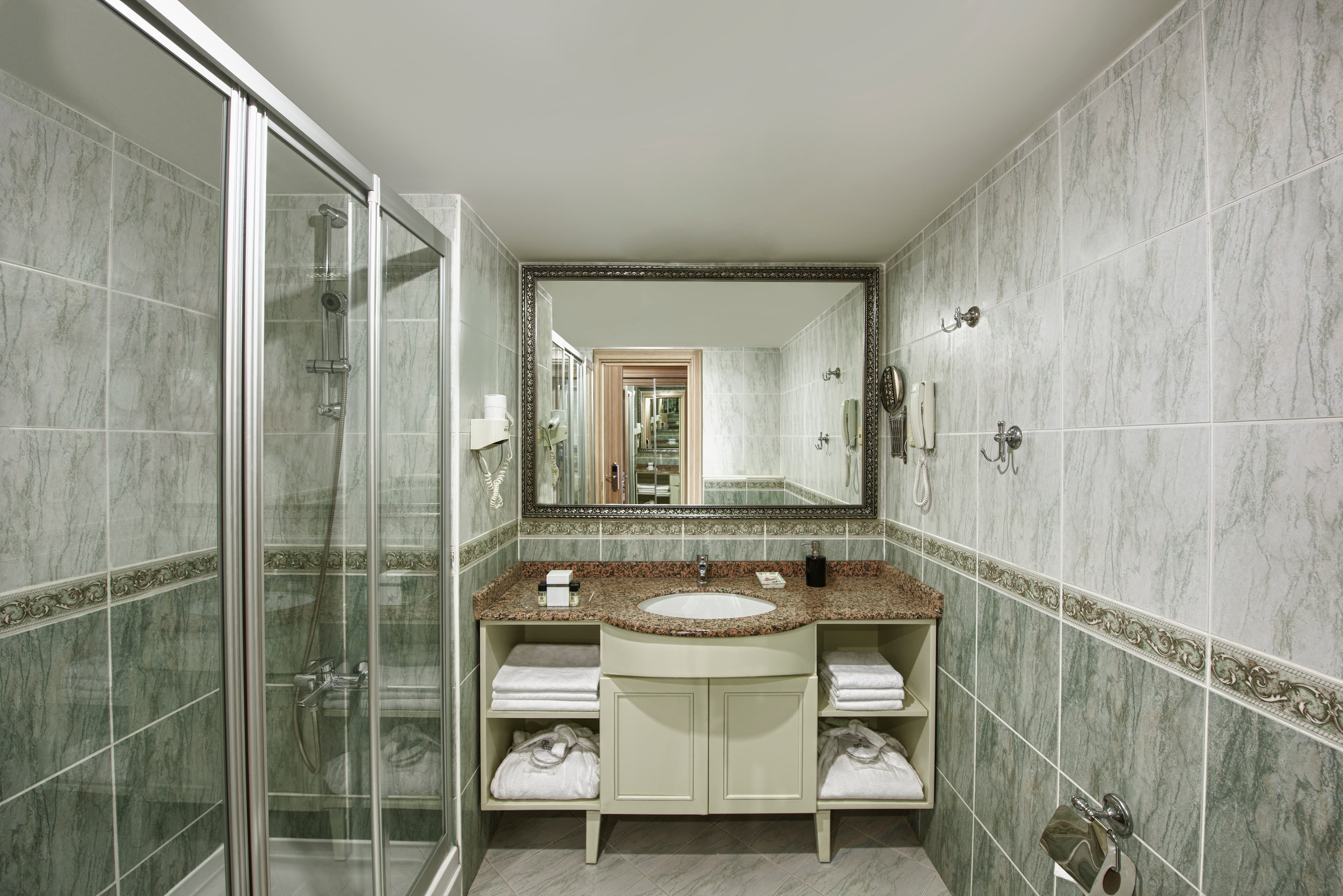Delphin Deluxe - photo 4