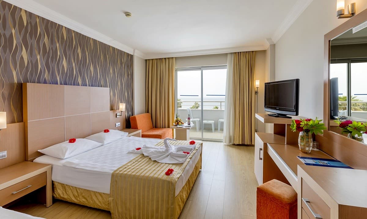 Holiday Garden Resort - photo 2