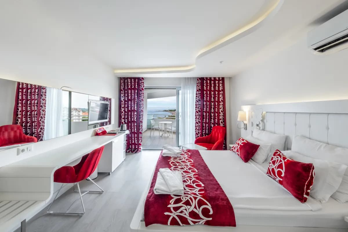 Laguna Beach Alya Resort & Spa - photo 2