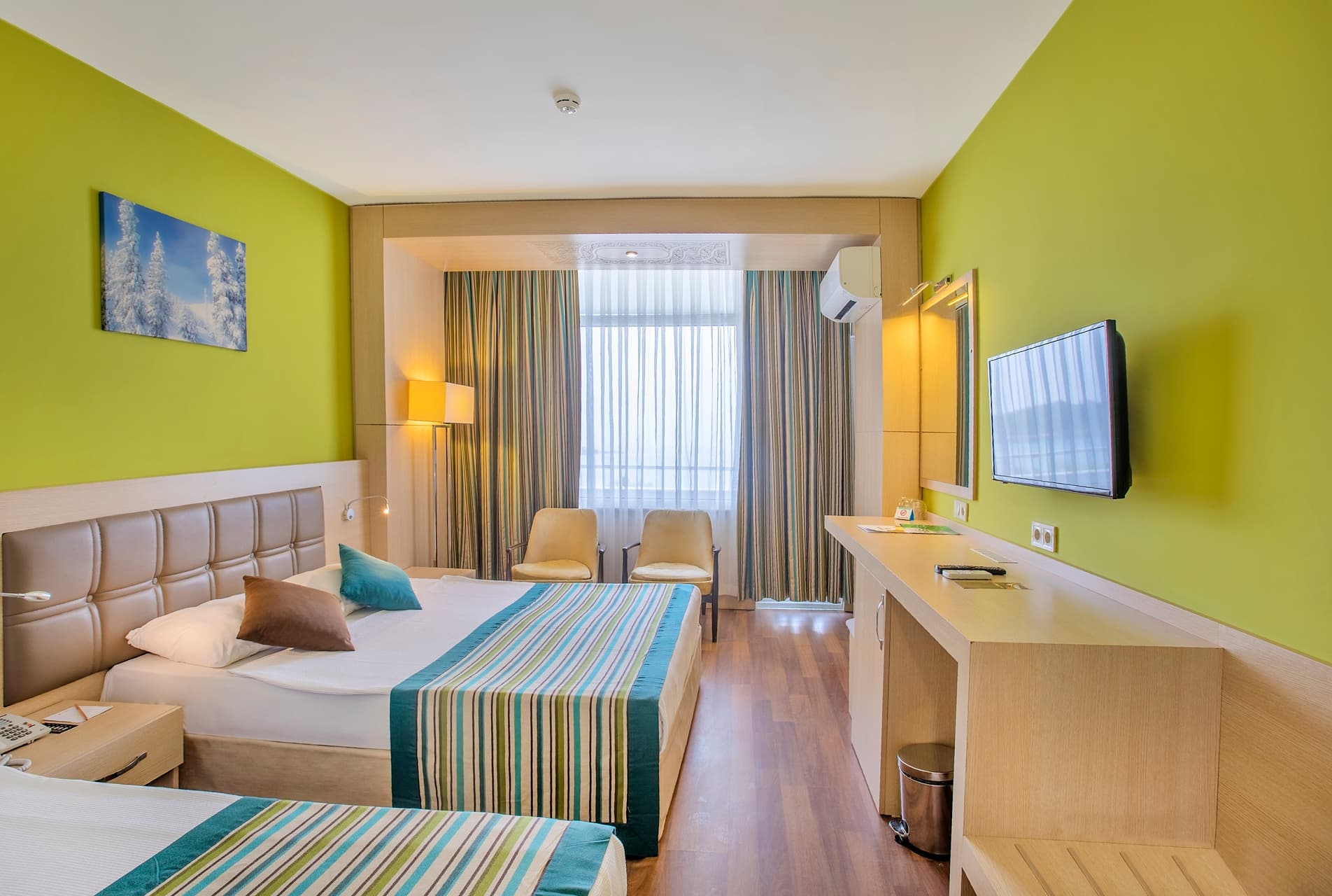 Mira Meridia Beach Hotel - photo 2