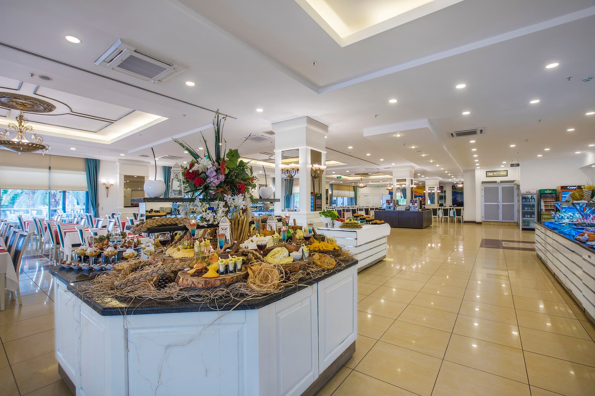 Mira Meridia Beach Hotel - photo 5
