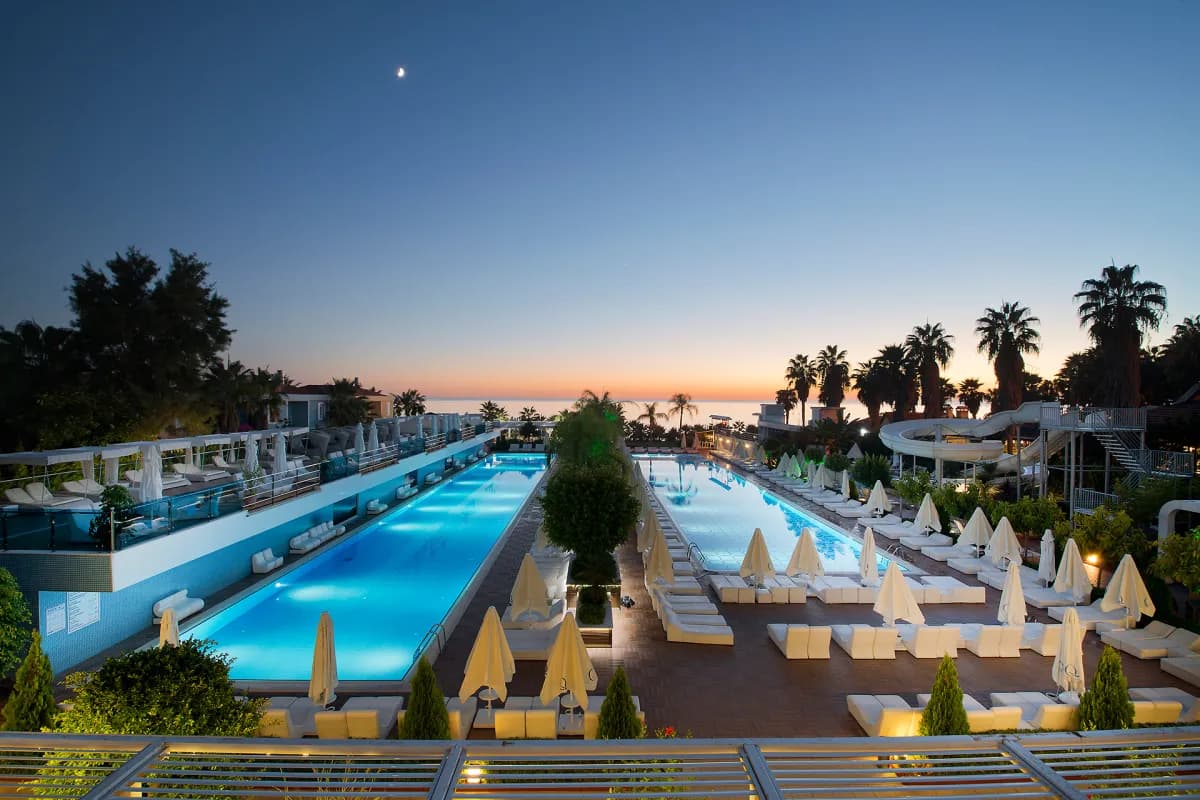 Q Premium Resort Hotel - photo 3