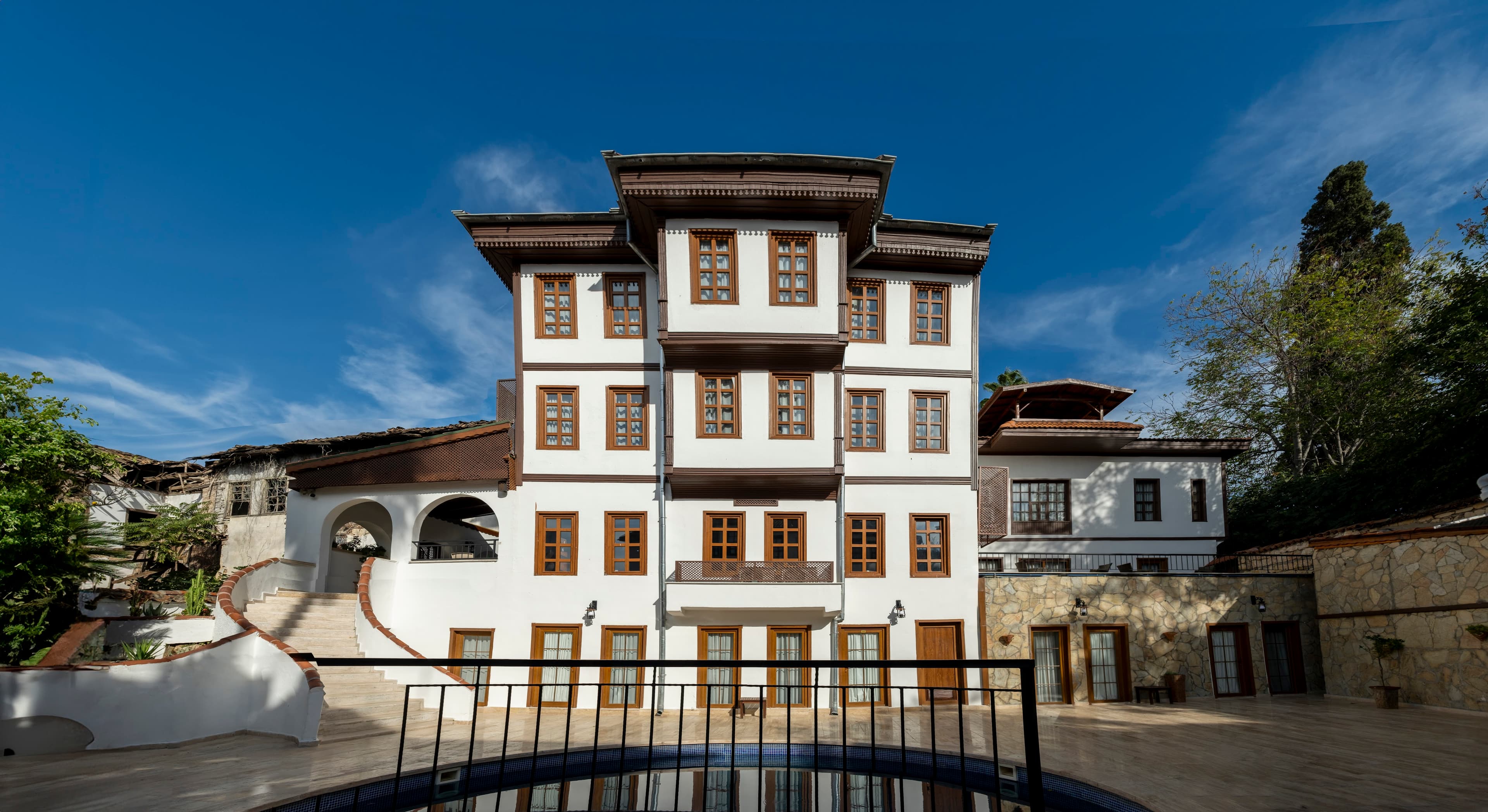 Argos Hotel