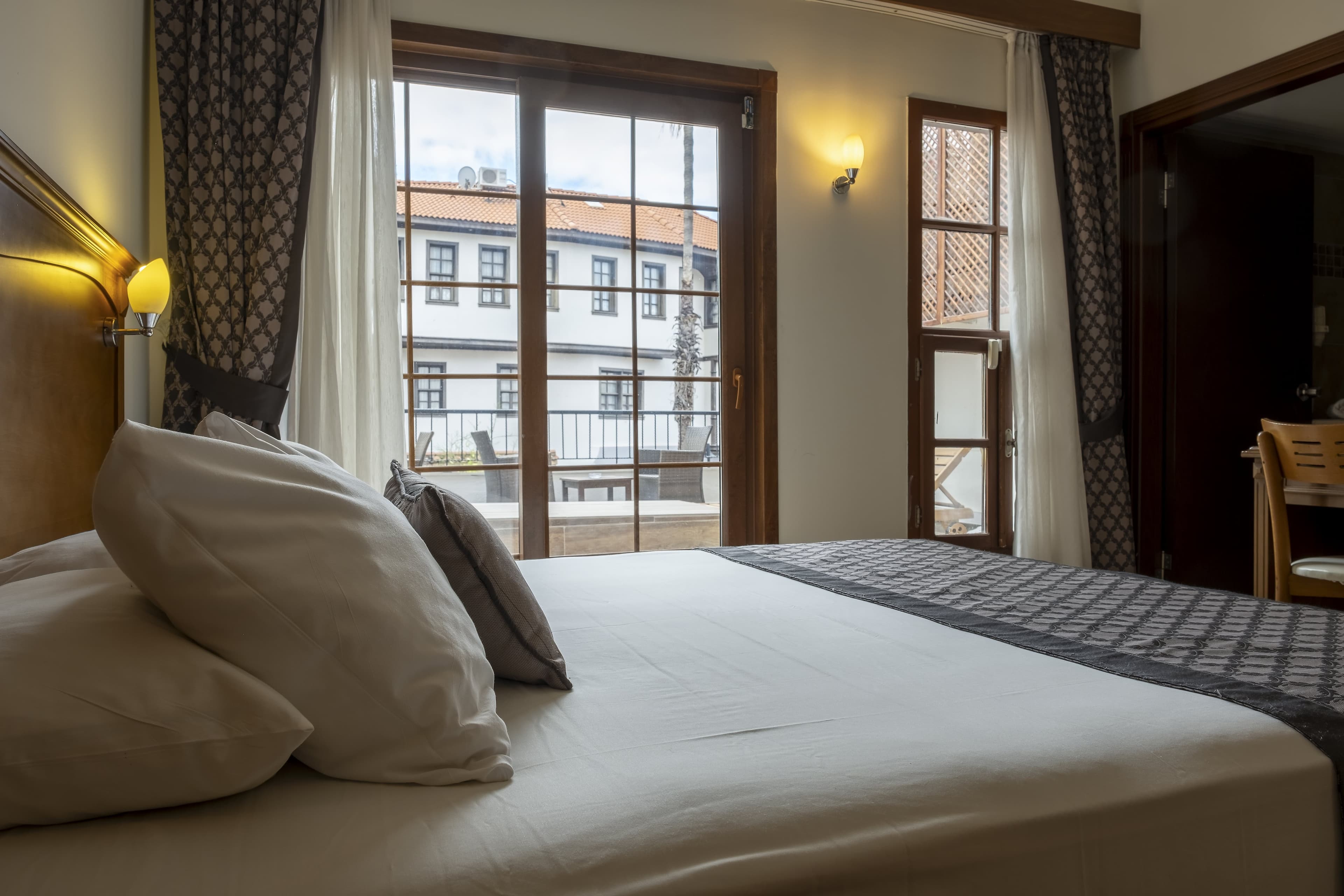 Argos Hotel - photo 2