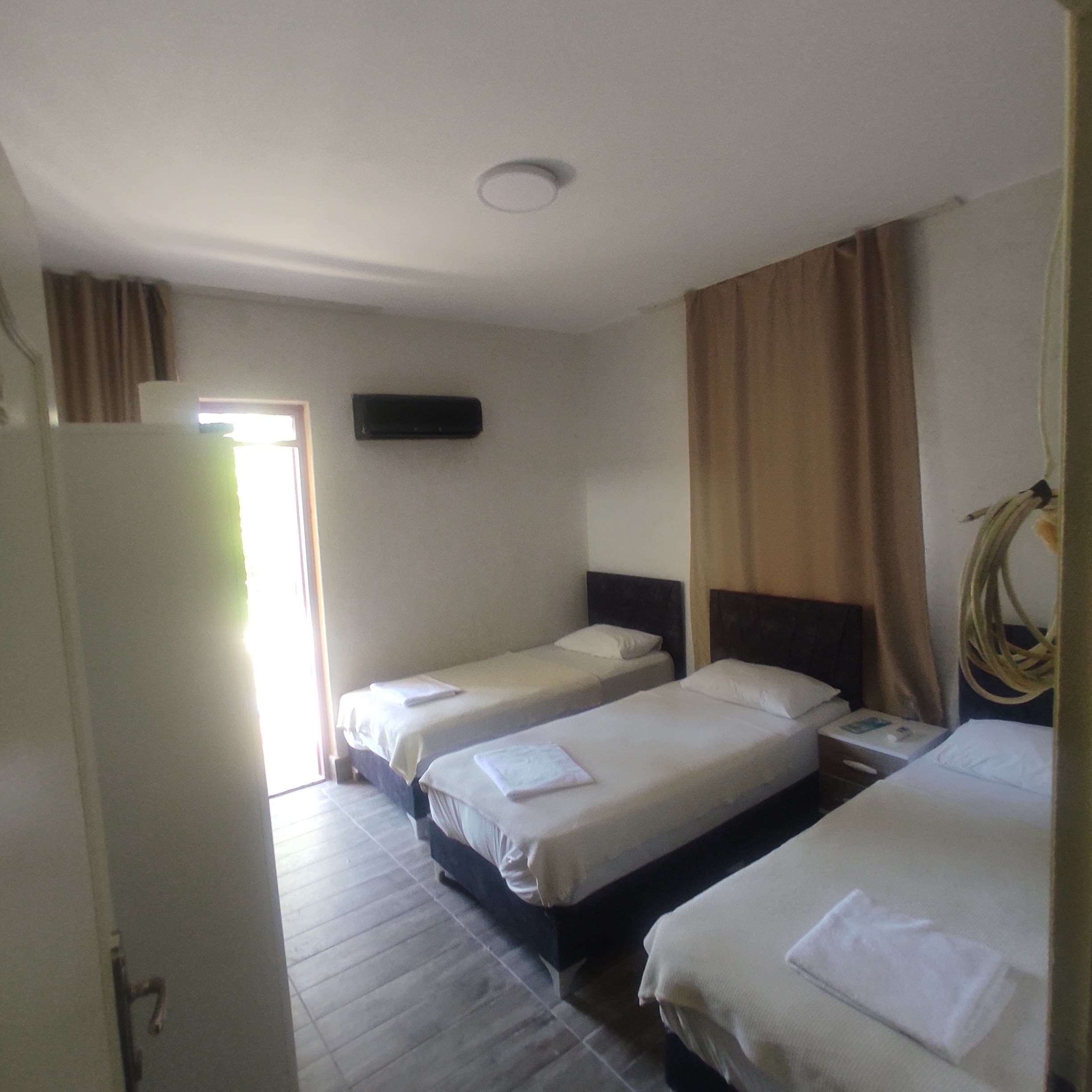 Sunrise Hotel - photo 6