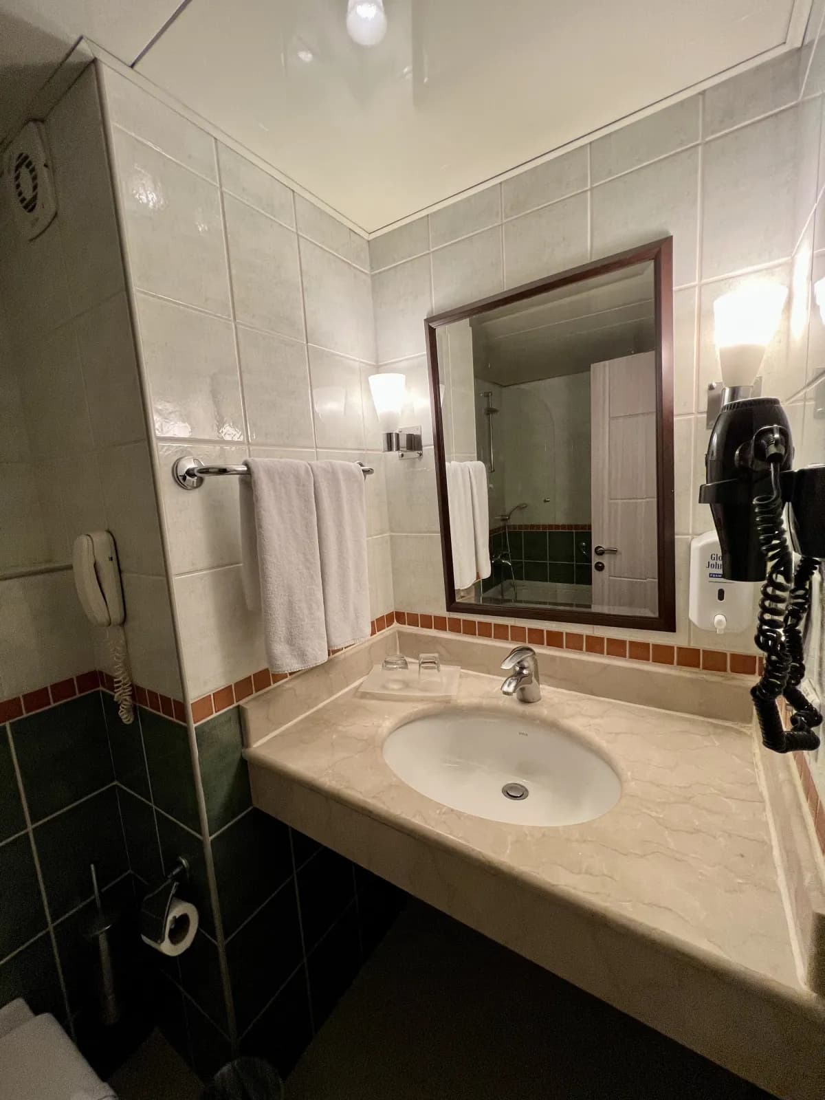 Best Western Plus Khan Hotel - photo 4