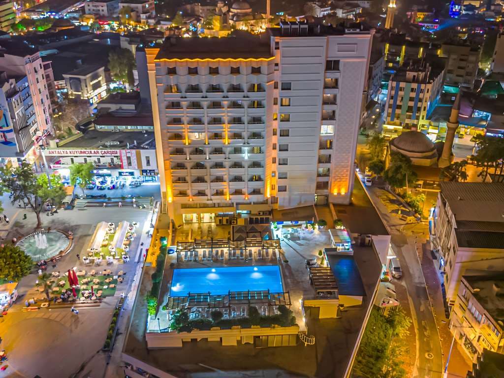 Best Western Plus Khan Hotel - photo 9
