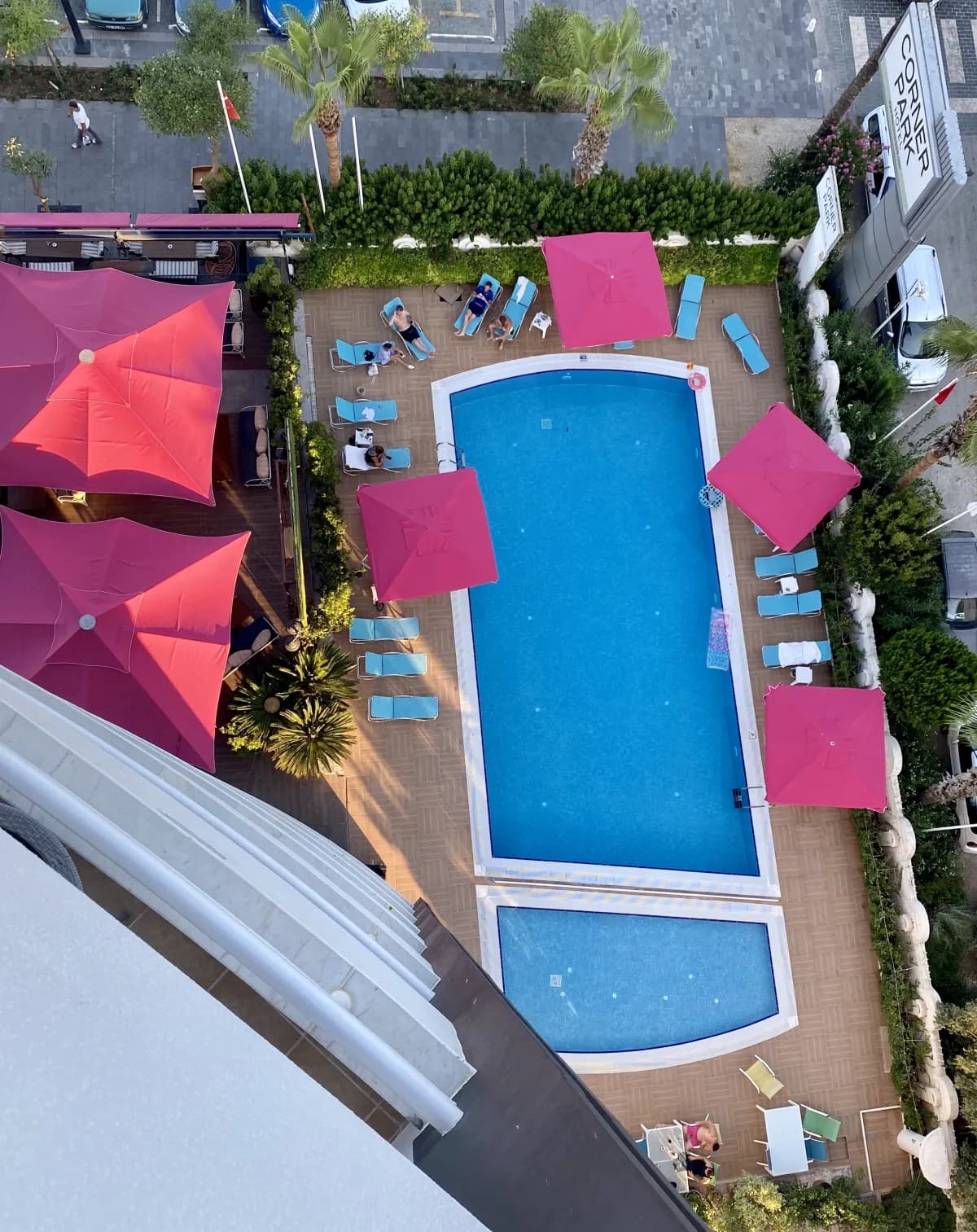 The Corner Park Hotel - photo 9