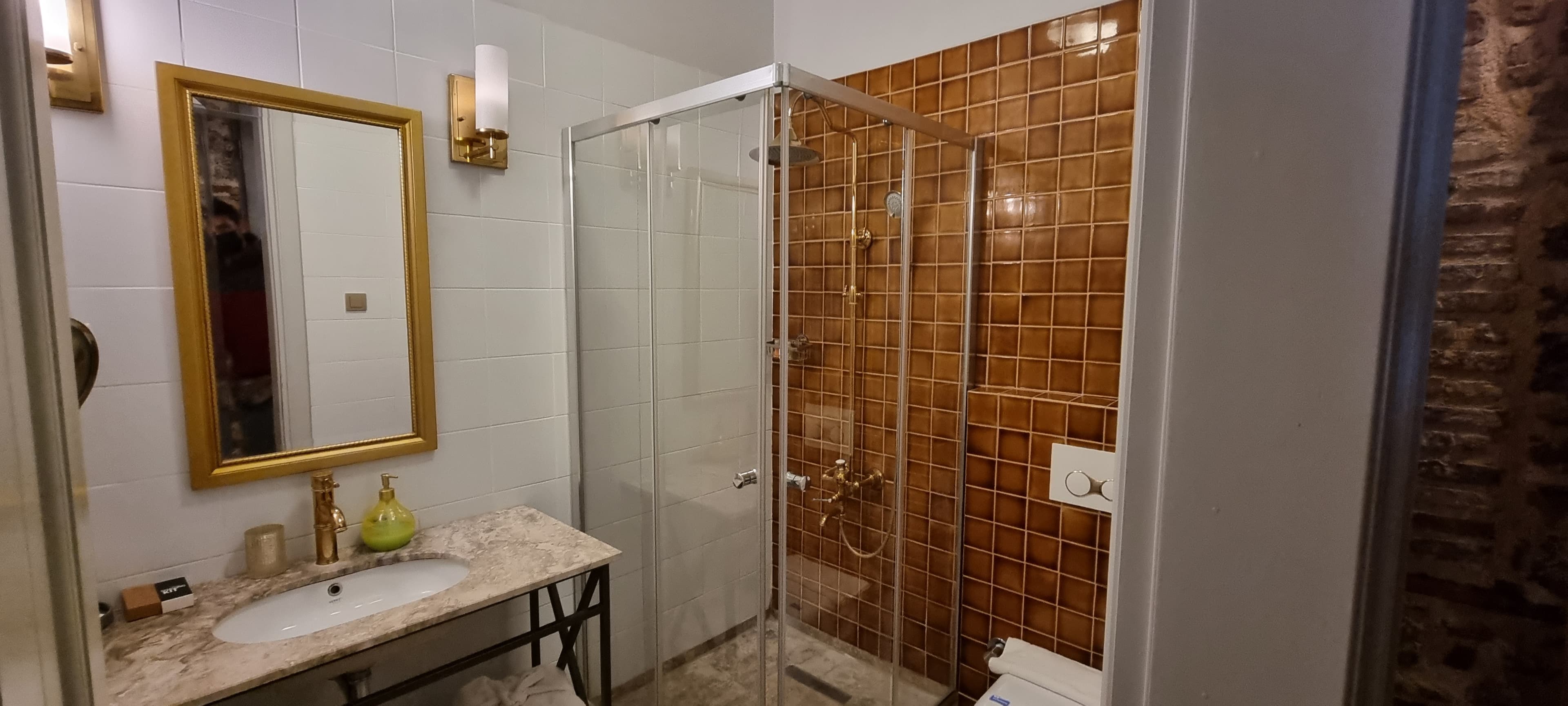 Delight Deluxe Hotel - photo 4