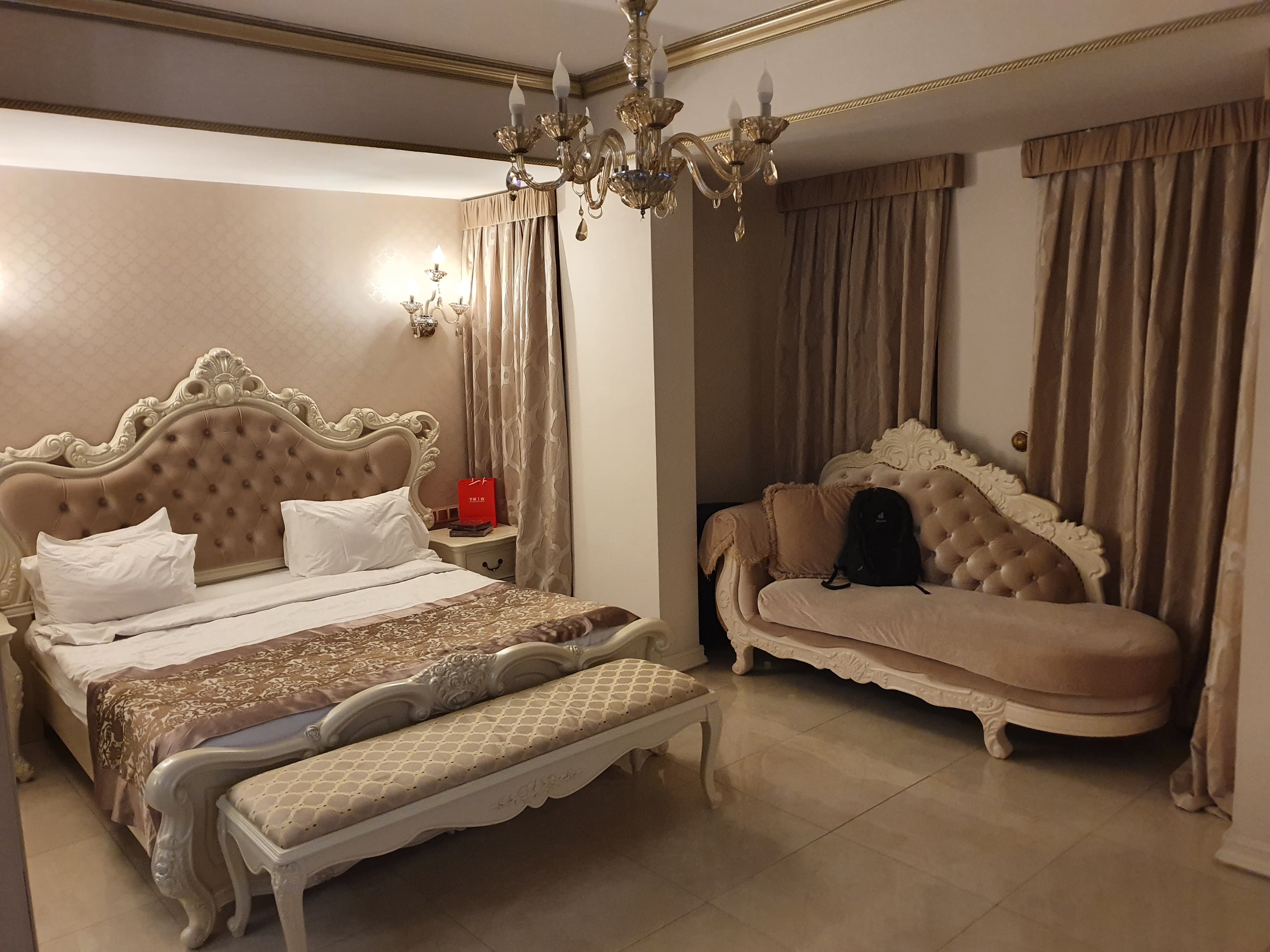 Elegance East Hotel - photo 2