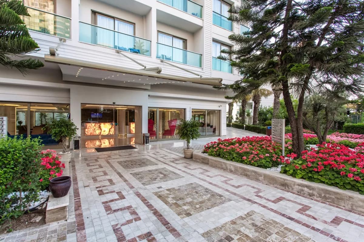 FALCON HOTEL