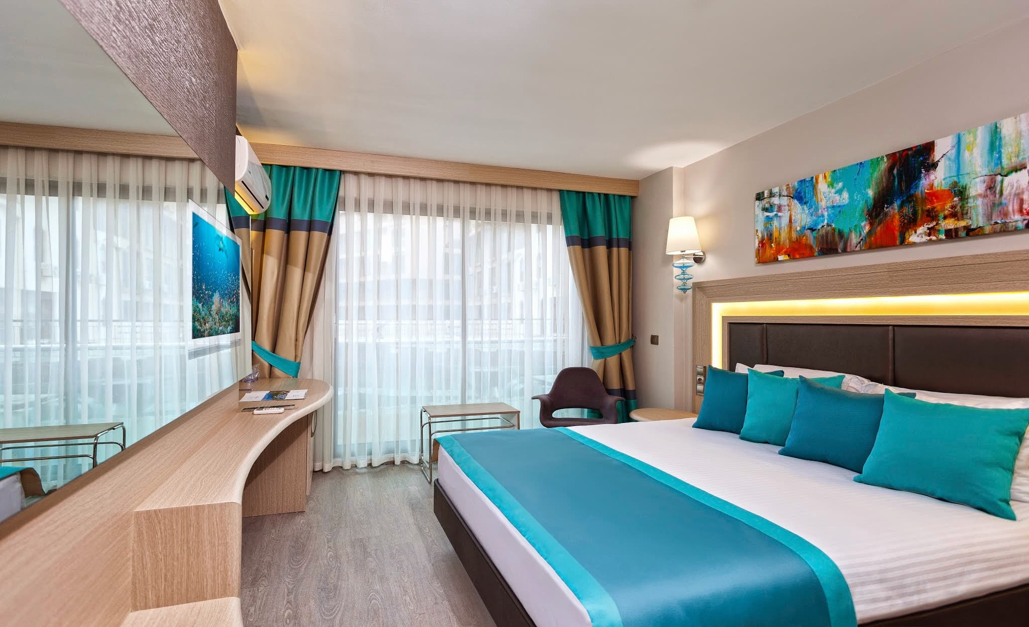 FALCON HOTEL - photo 2