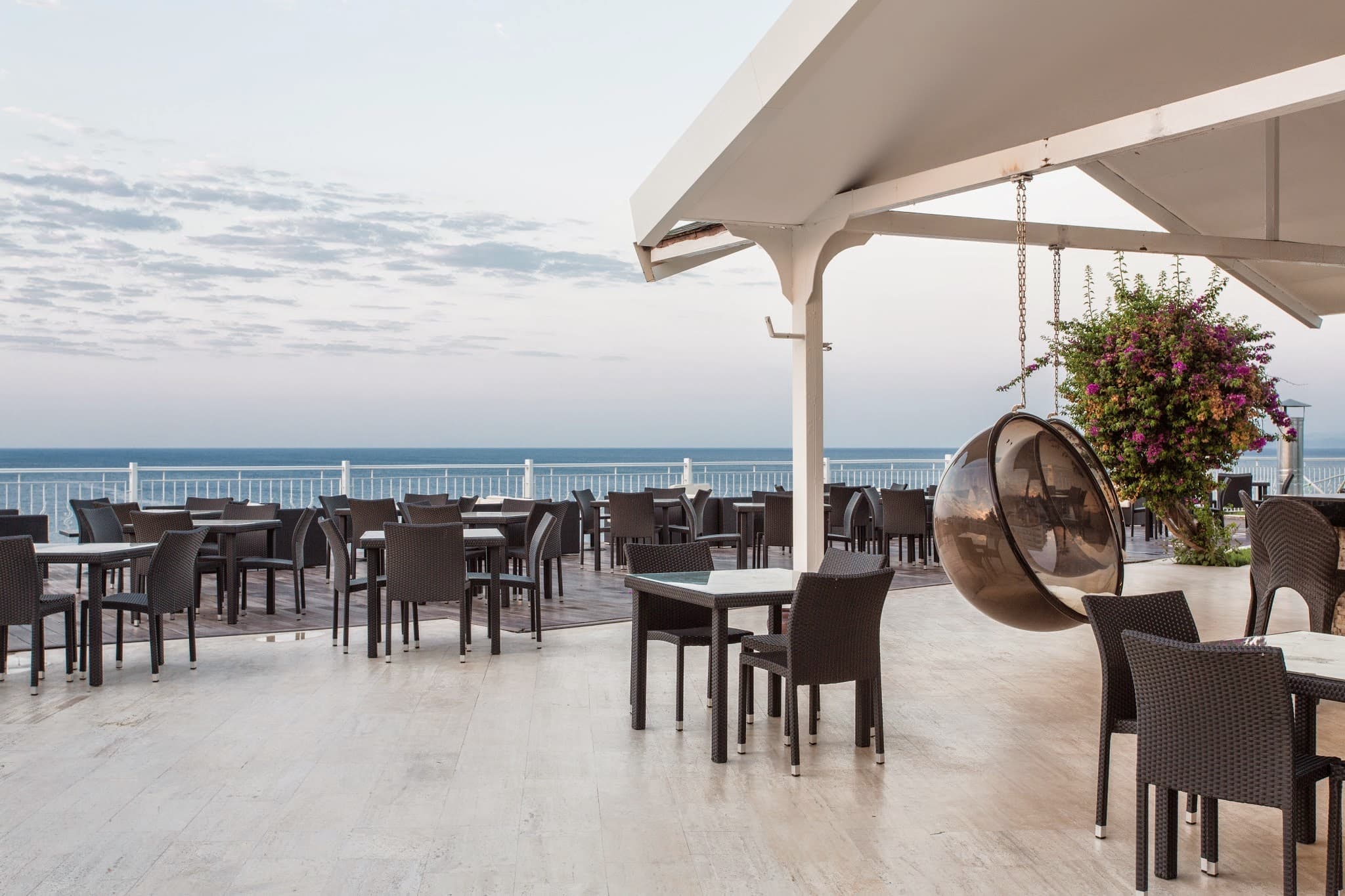 FALCON HOTEL - photo 7