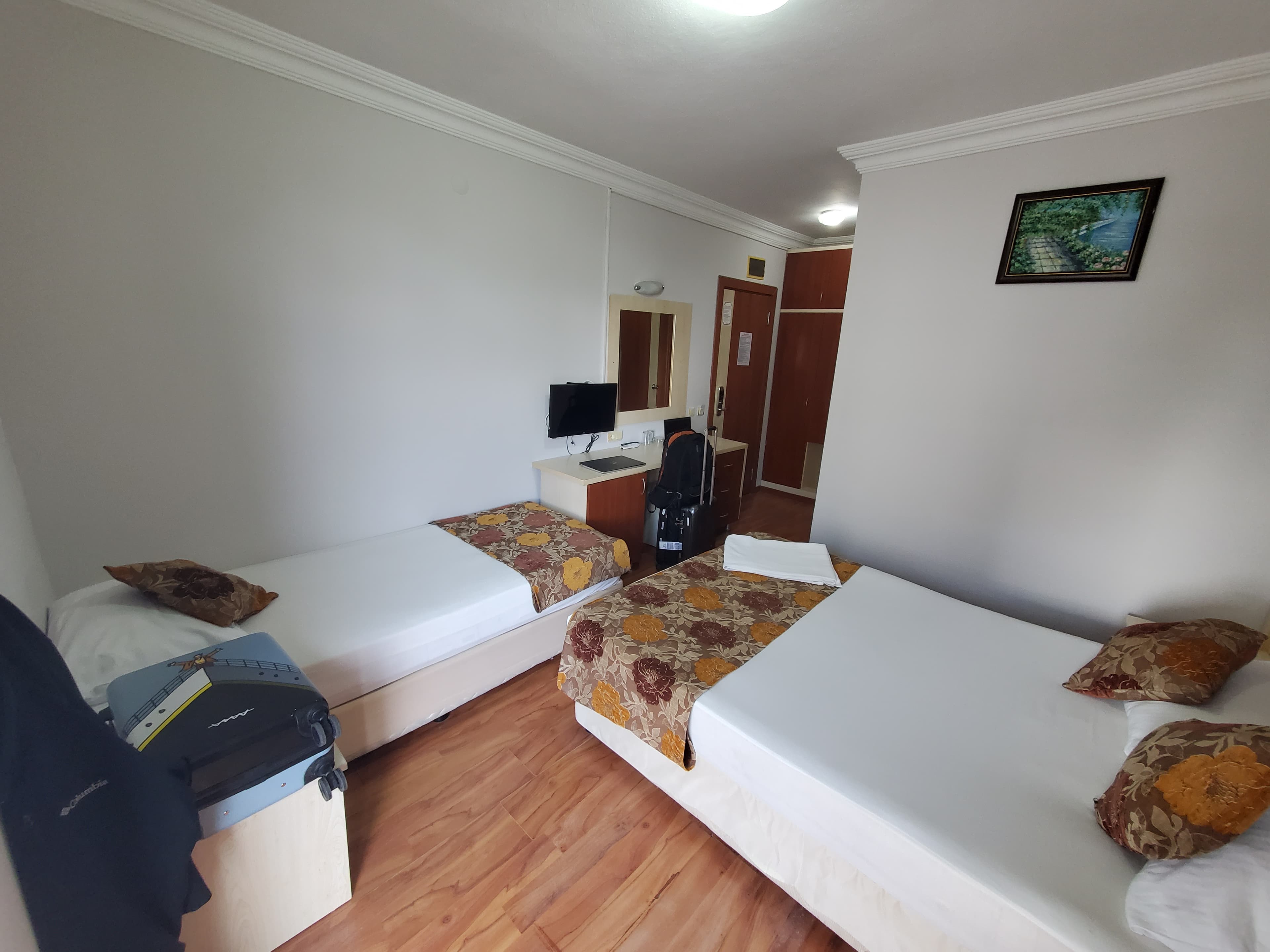 Lara Dinc Hotel - photo 2