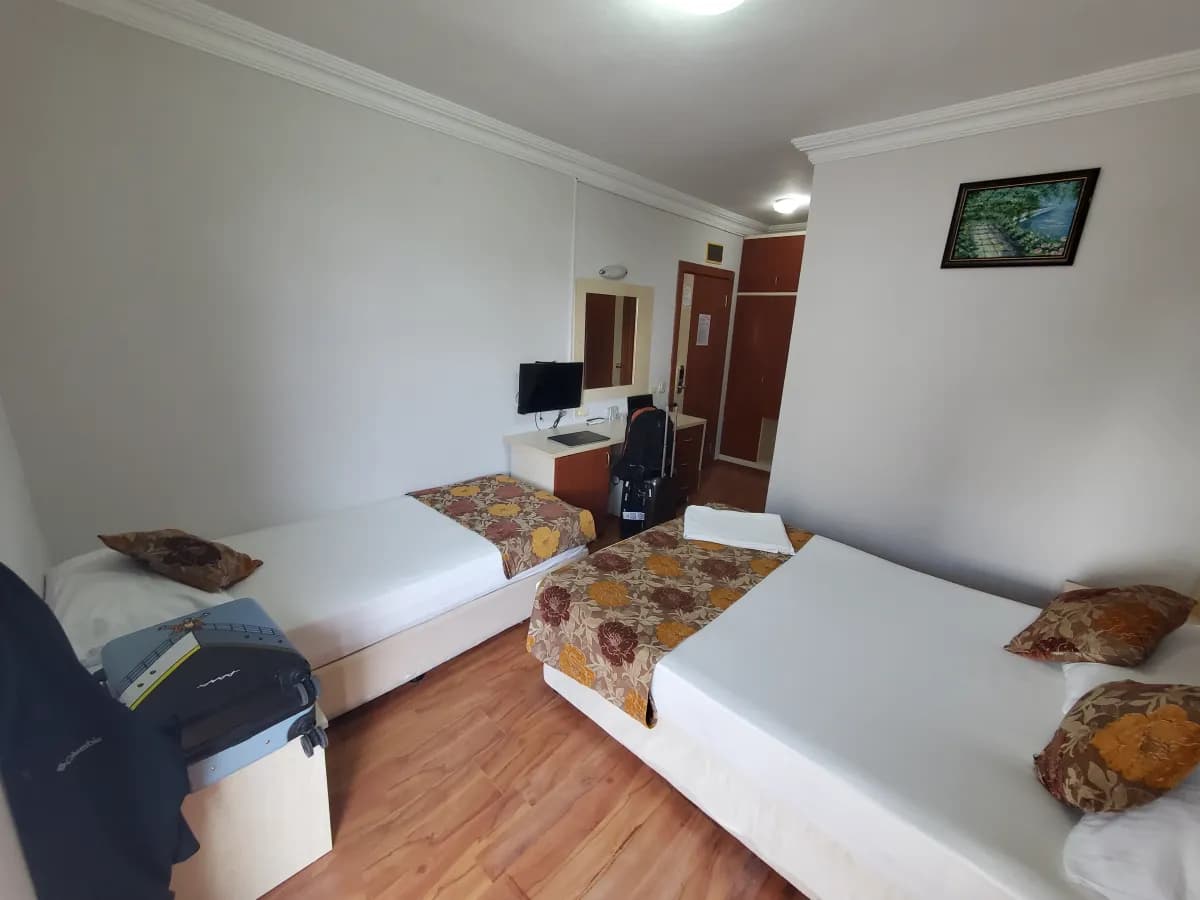 Lara Dinc Hotel - photo 2