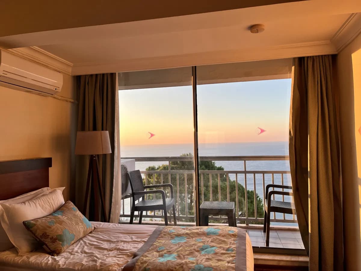 Lara Hotel - photo 2