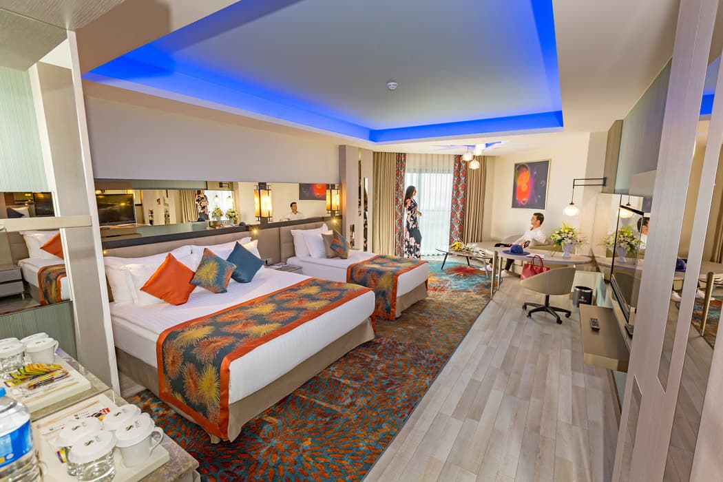 Royal Seginus Hotel - photo 2