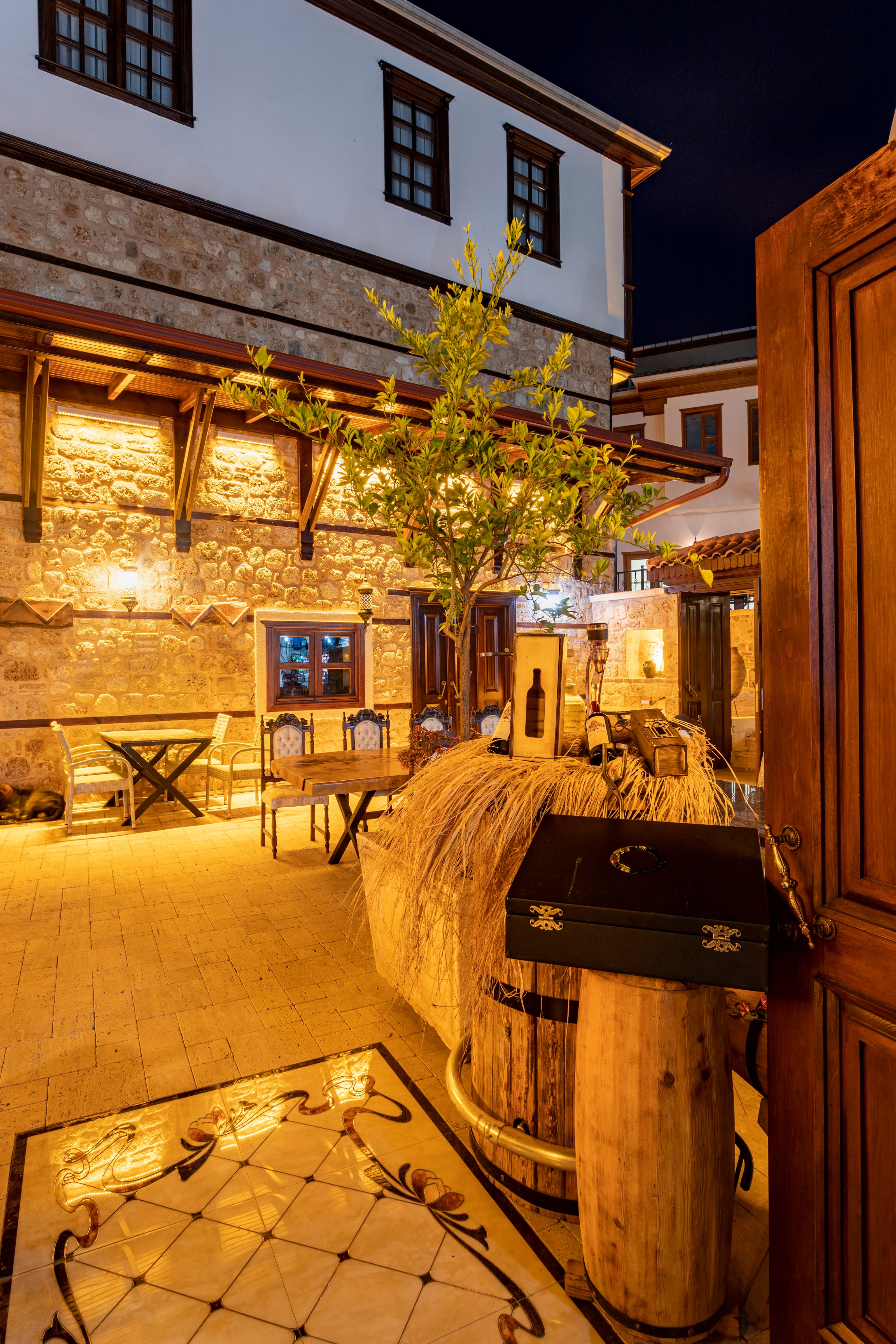 Woo Town Suites - photo 8