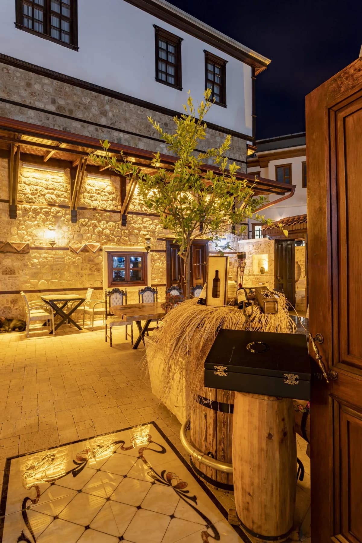 Woo Town Suites - photo 8