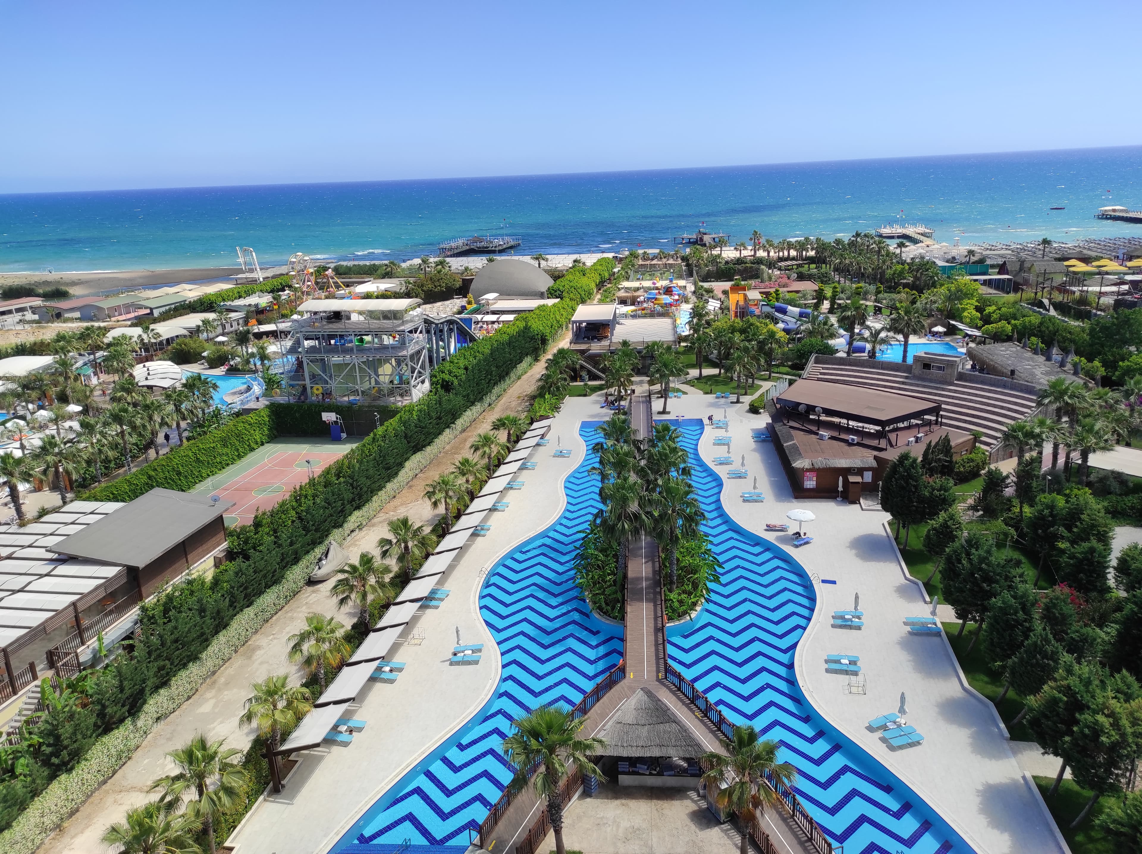 Saturn Palace Resort - photo 8