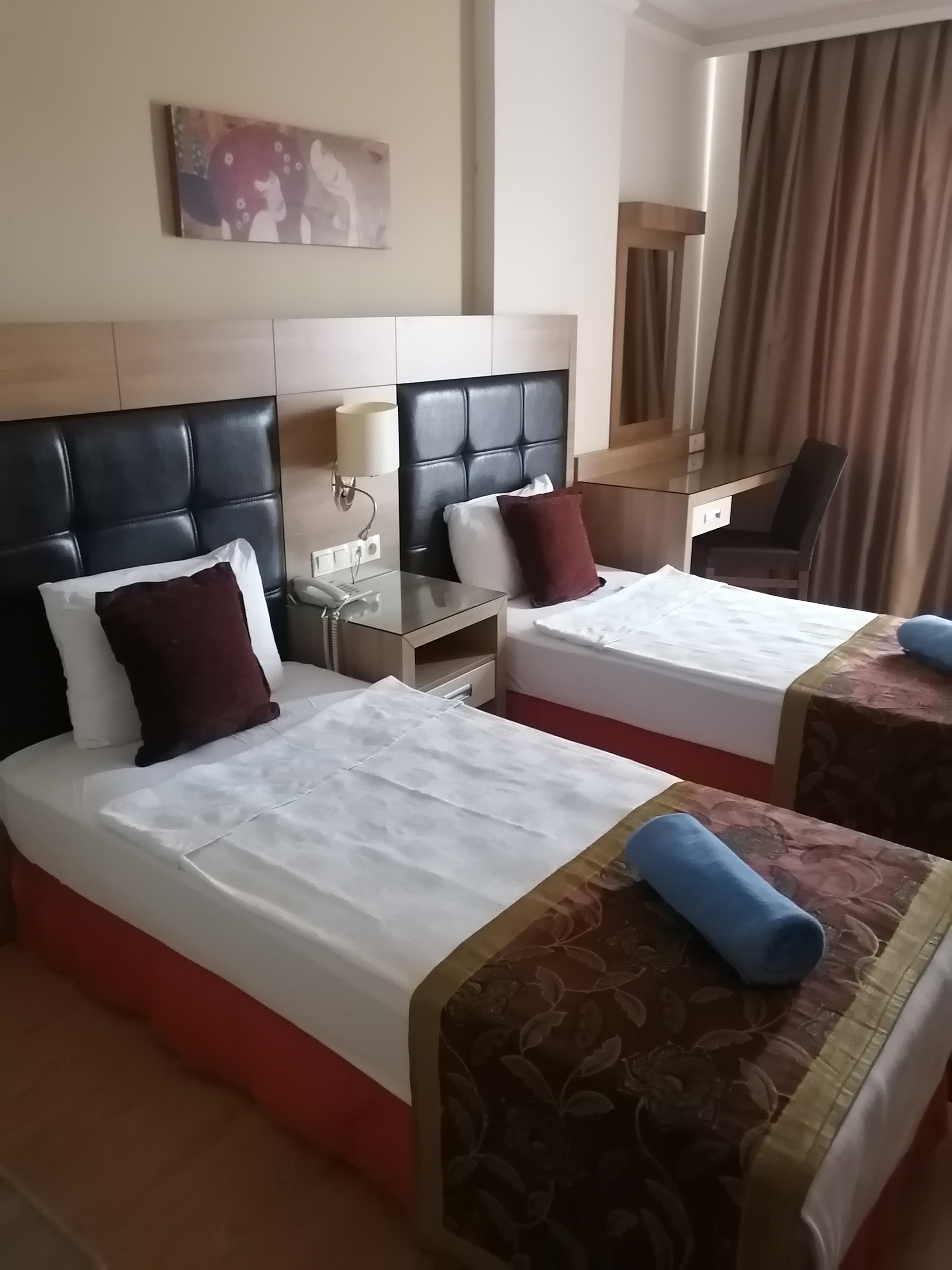 Suite Laguna Hotel - photo 2
