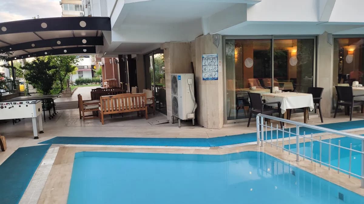 Suite Laguna Hotel - photo 3