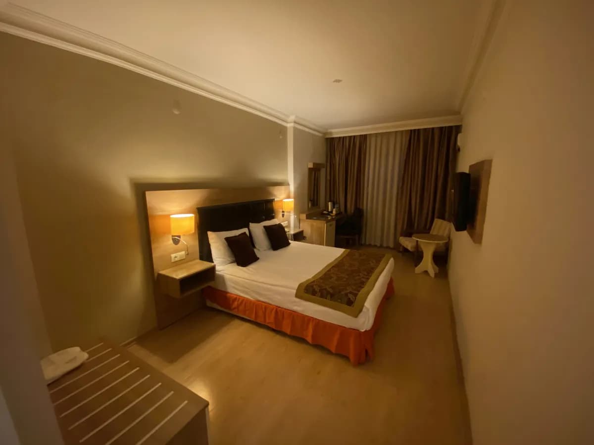 Suite Laguna Hotel - photo 6