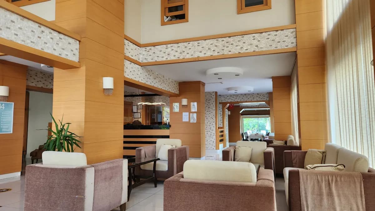Suite Laguna Hotel - photo 8