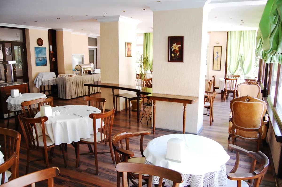 Triana Hotel - photo 4