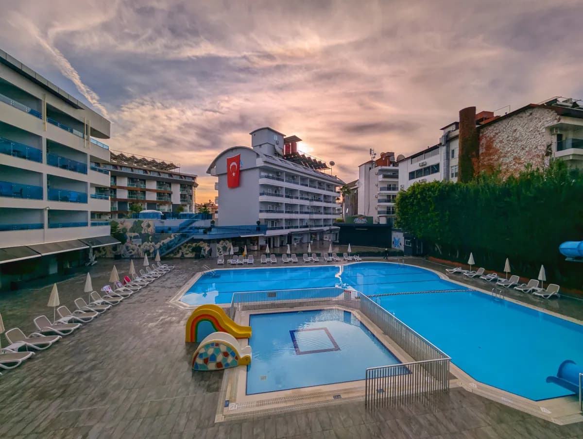 Avena Resort & Spa Hotel - photo 4