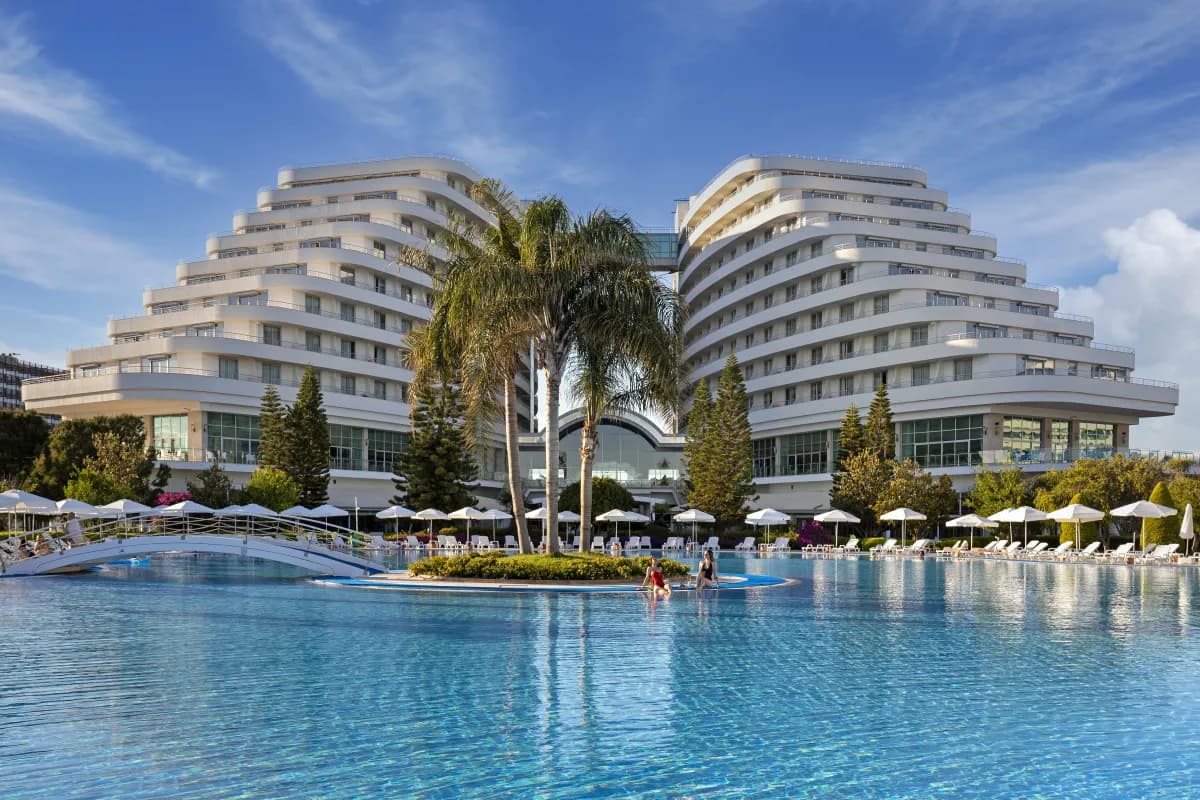 Miracle Hotel