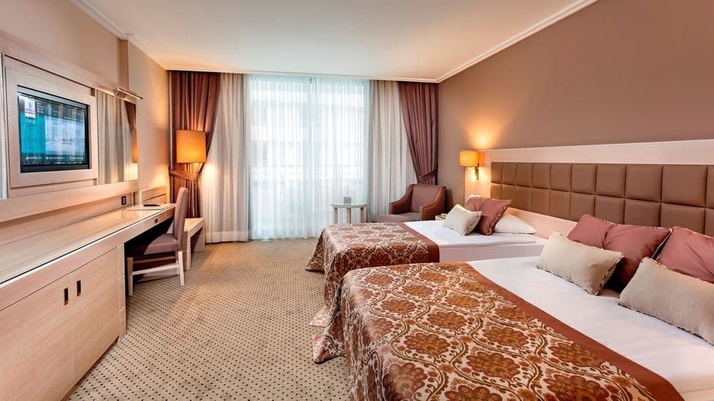 Miracle Hotel - photo 2