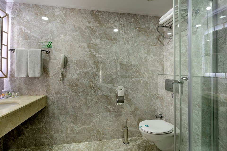 Miracle Hotel - photo 8