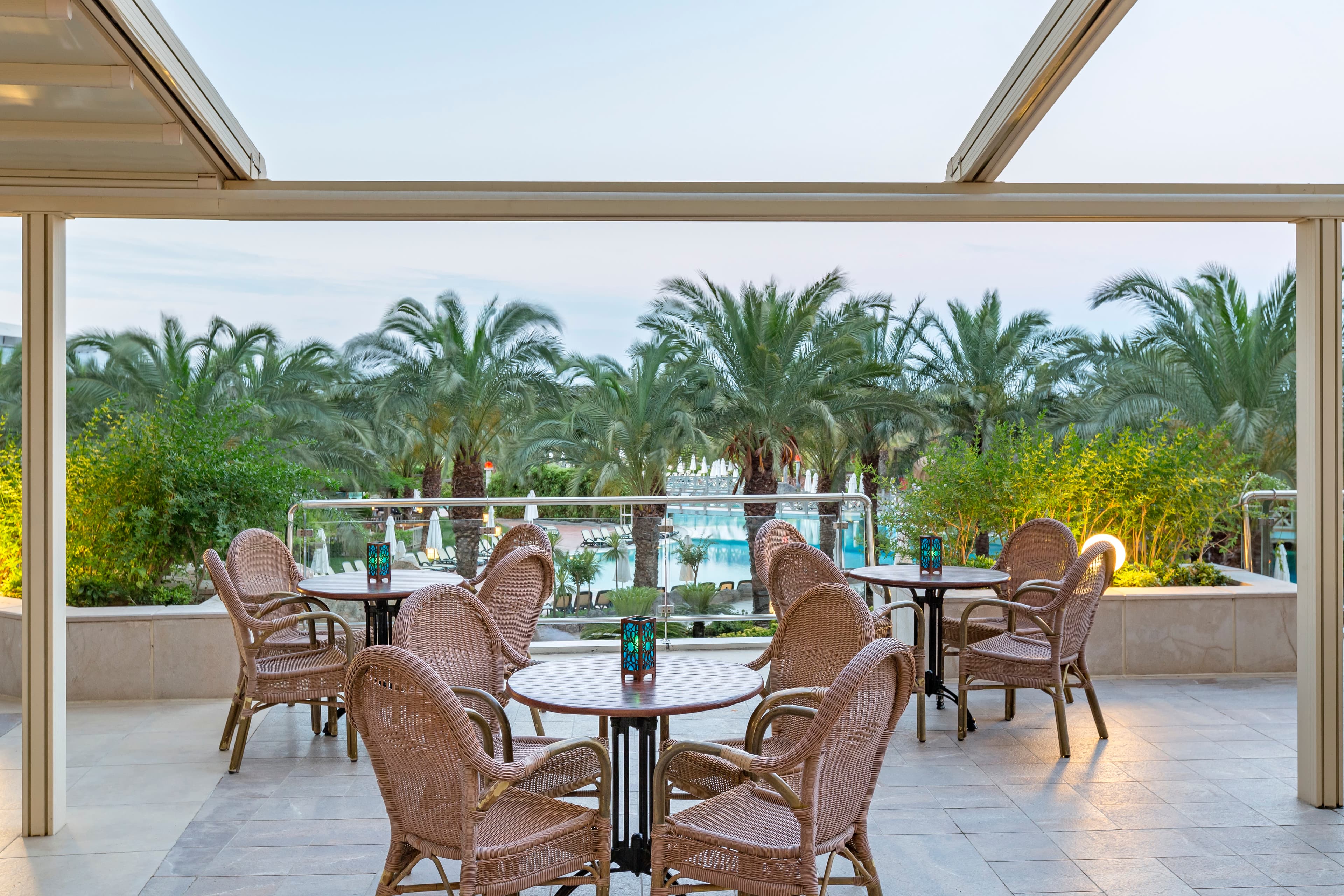 Royal Wings Hotel - photo 8