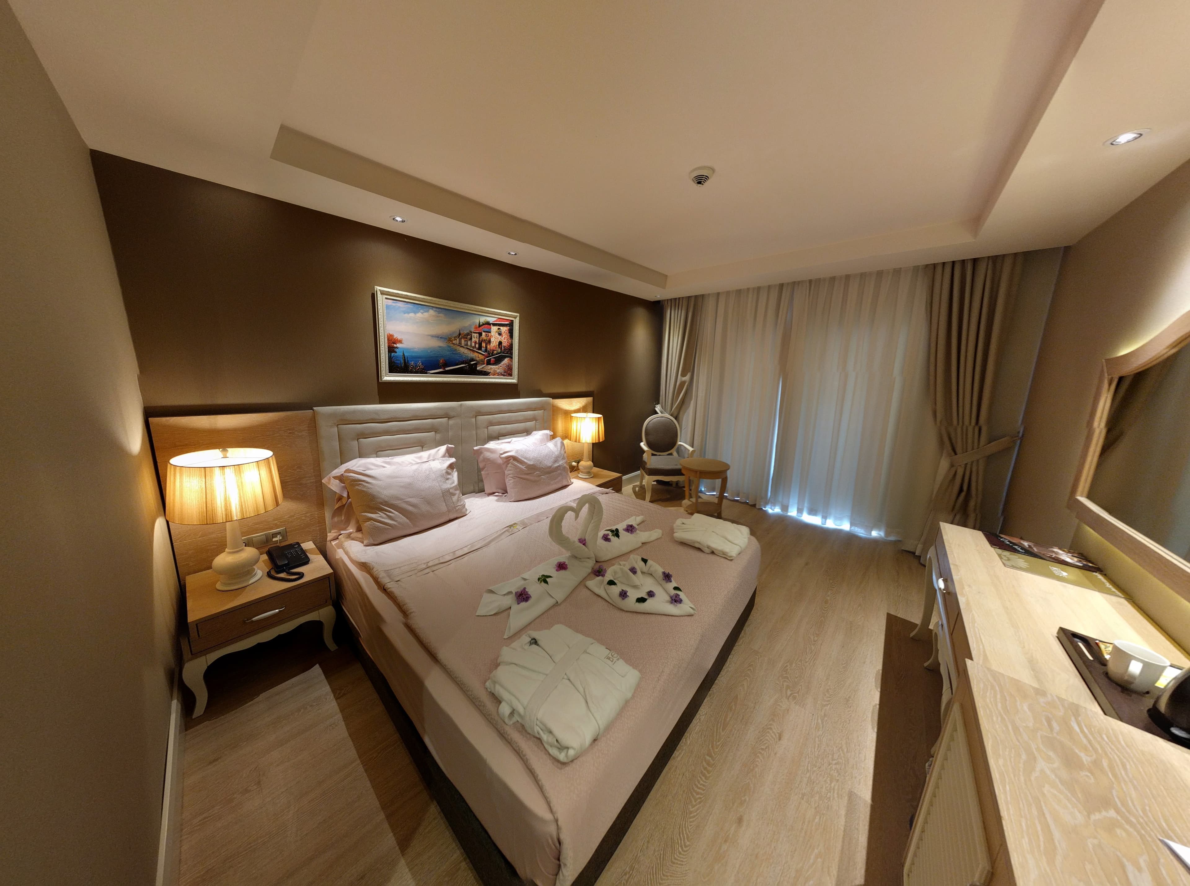 Bellis Deluxe Hotel - photo 2